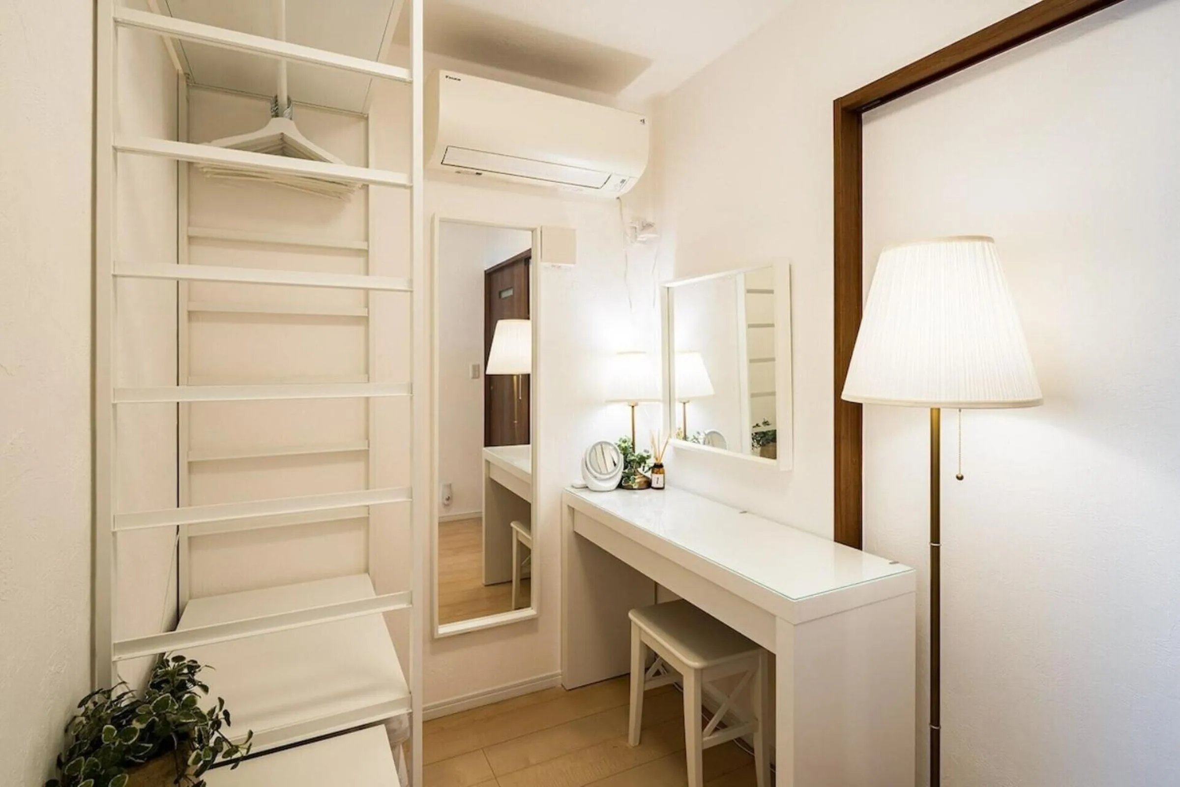 Bedroom in Oceanfront Villa Hale Kahakai プライベートサウナ