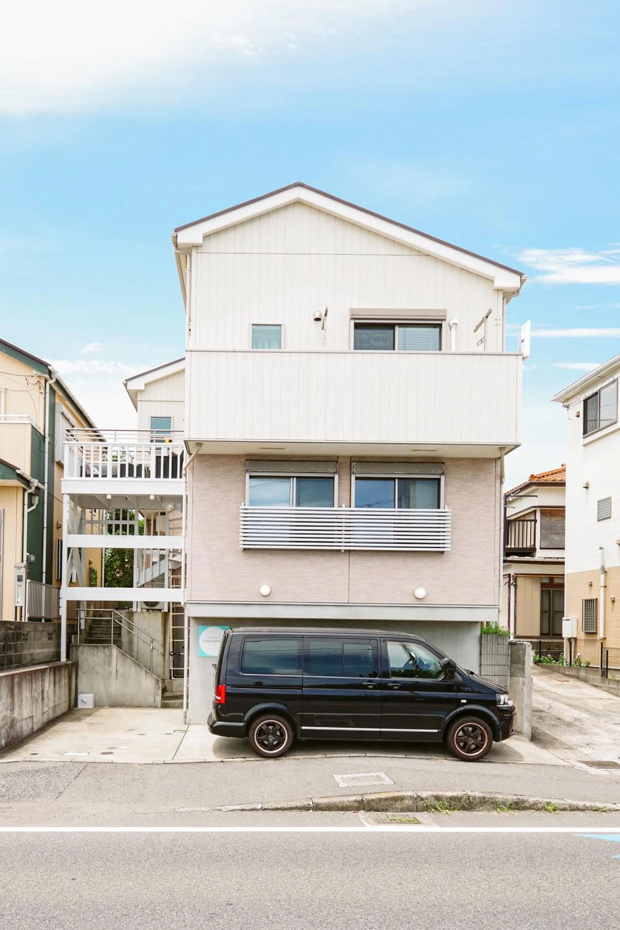 Property building in Oceanfront Villa Hale Kahakai プライベートサウナ