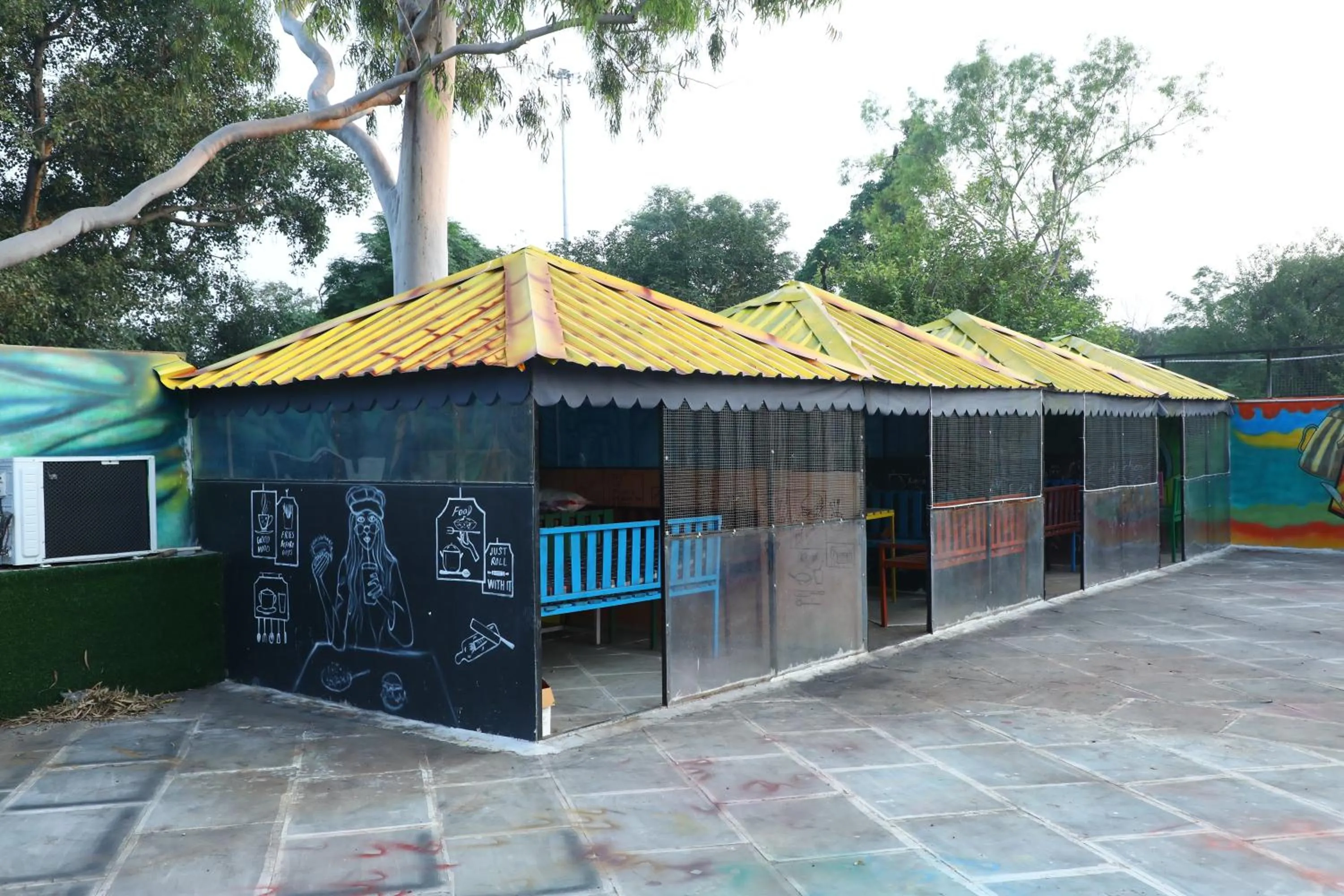Restaurant/places to eat in Ganga Savera - On Ganga Ghat