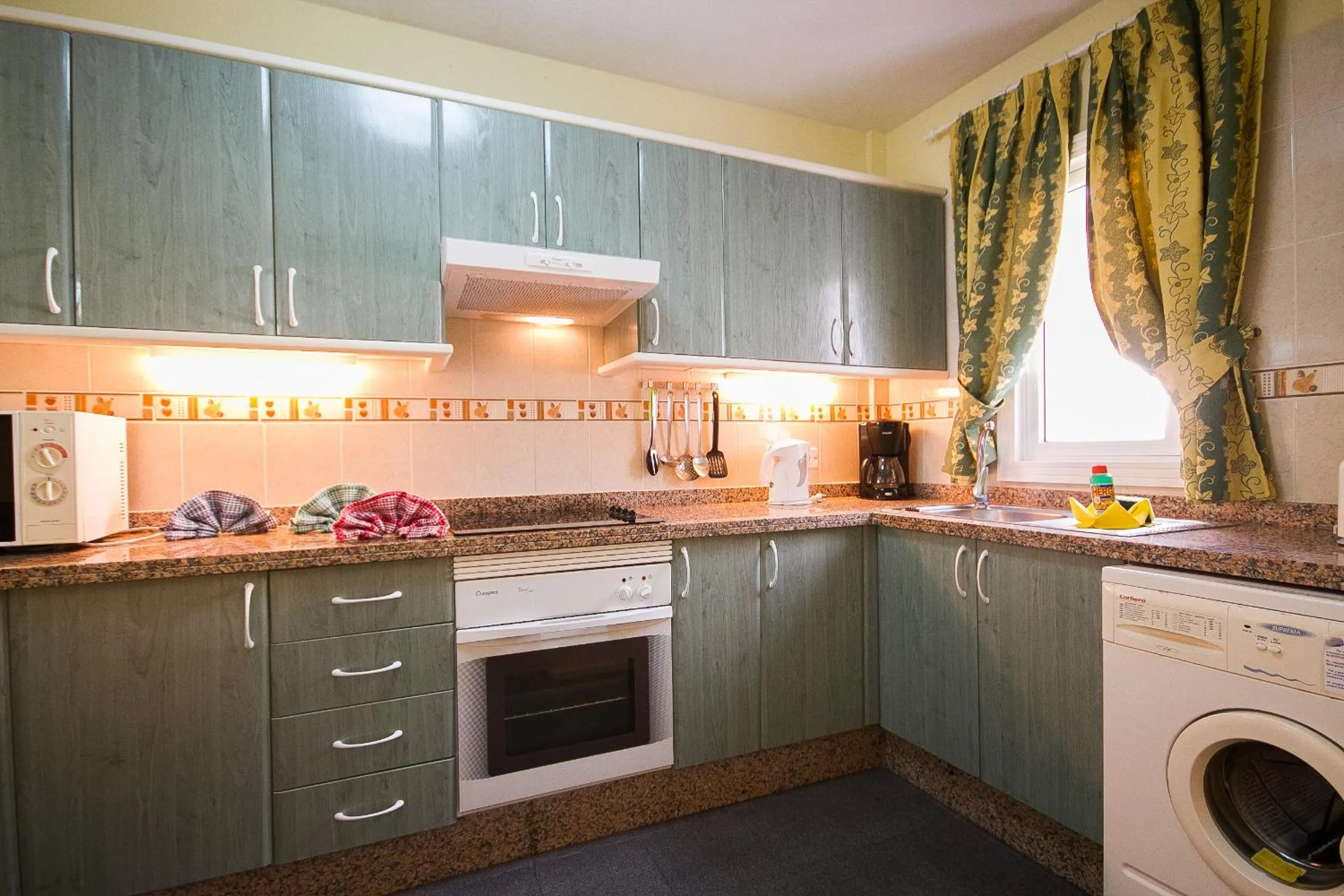 Kitchen or kitchenette in Ona el Marqués