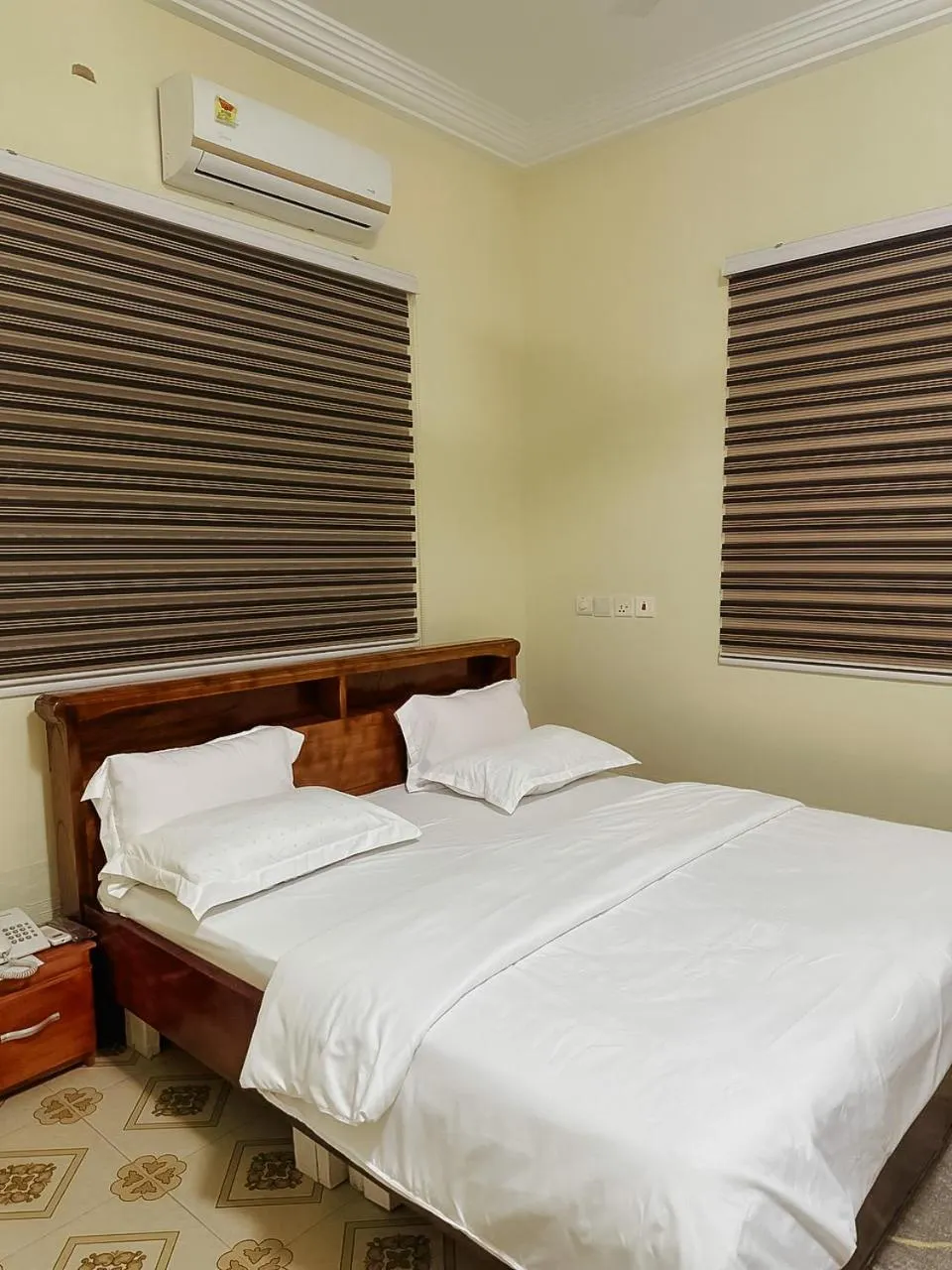 Bed in Senalli Hotel