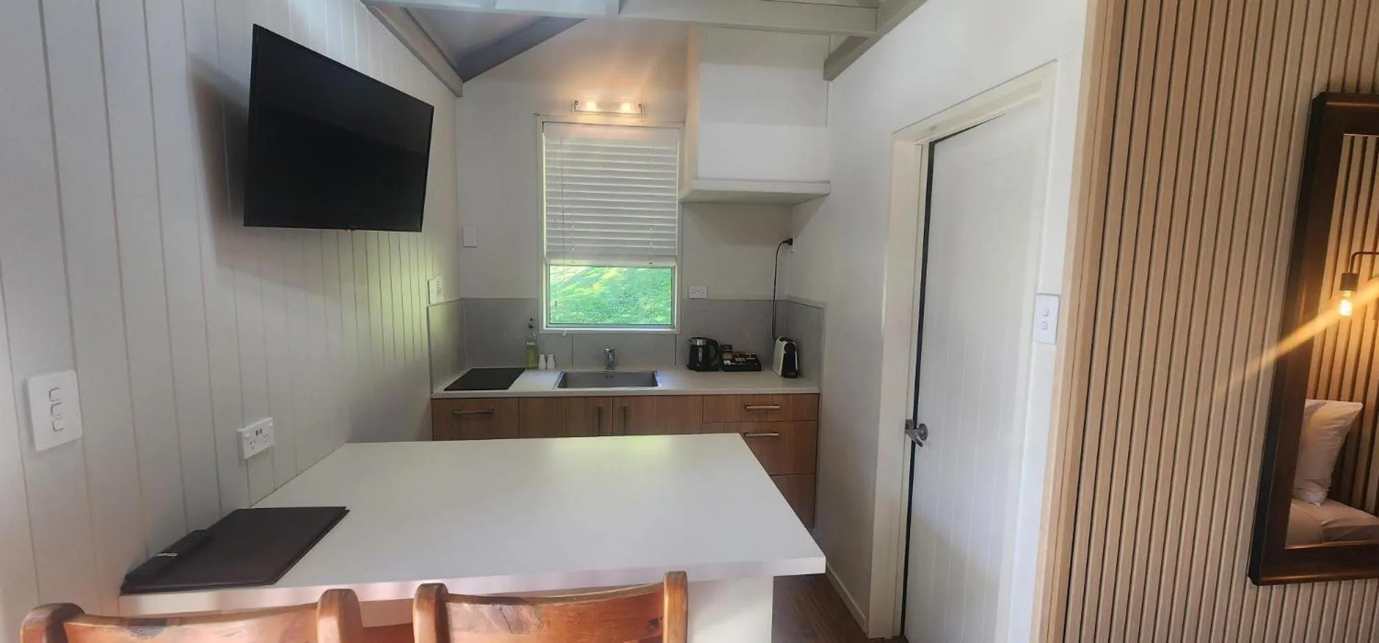 Kitchen or kitchenette in Mt Vernon