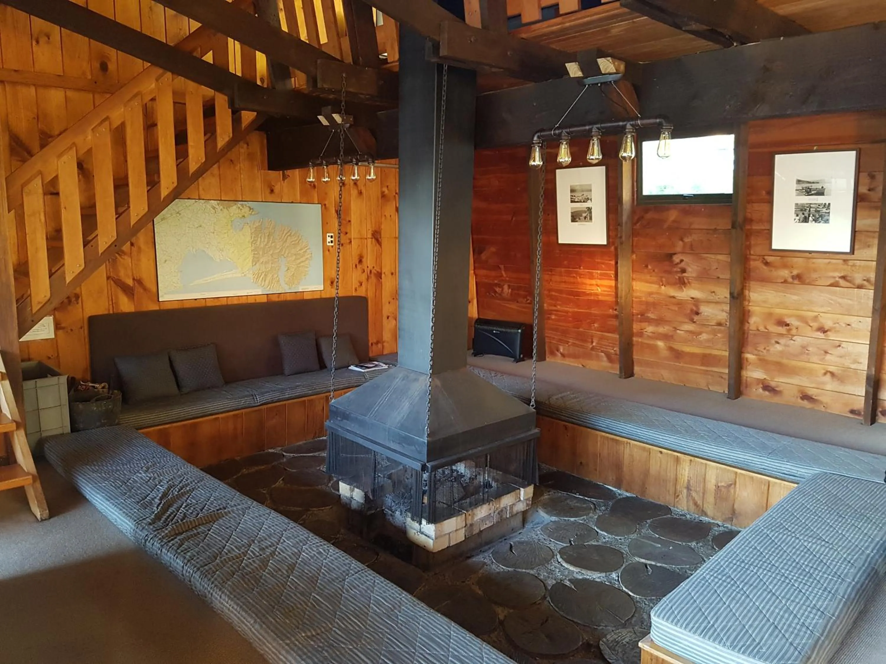 Seating area in Mt Vernon