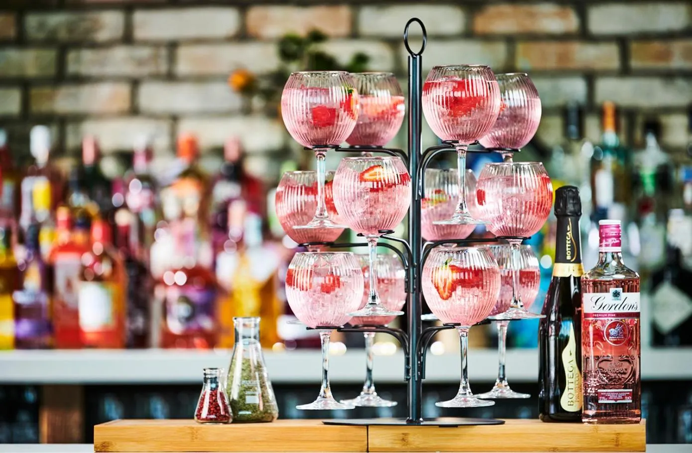 Lounge or bar in Genting Hotel & Spa at Resorts World Birmingham