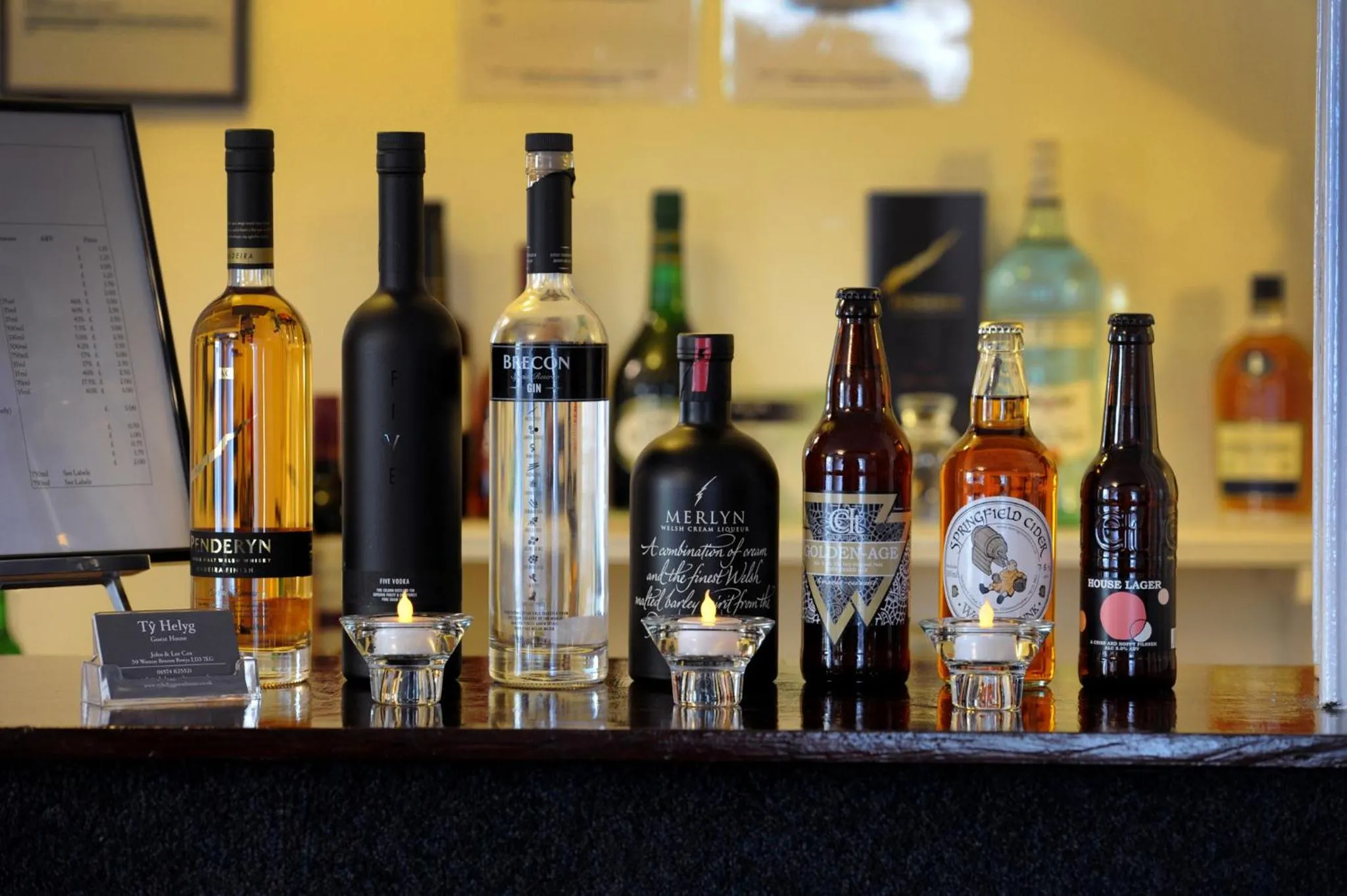 Communal lounge/ TV room in Ty Helyg Guest House