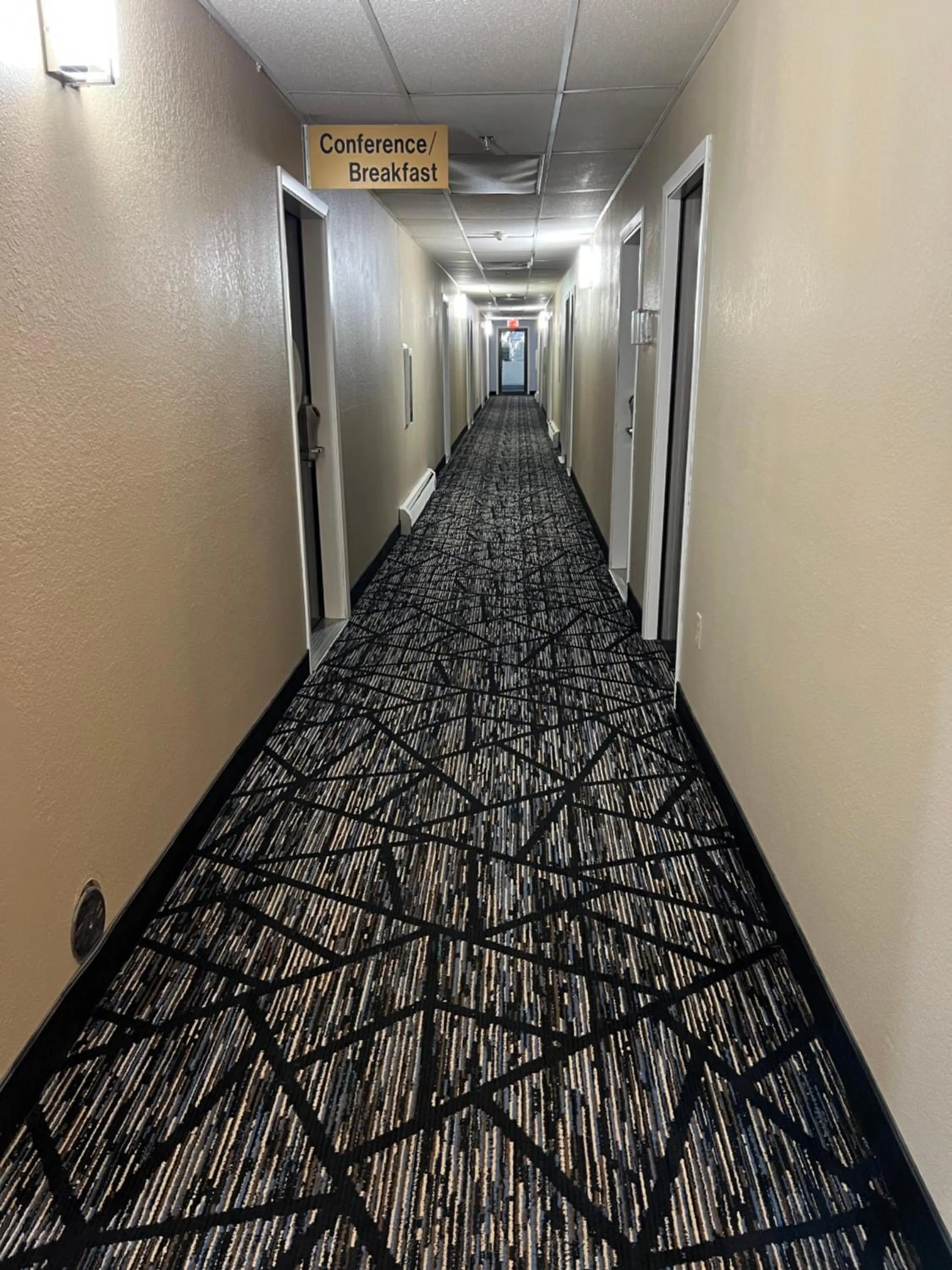 Super 8 by Wyndham Escanaba