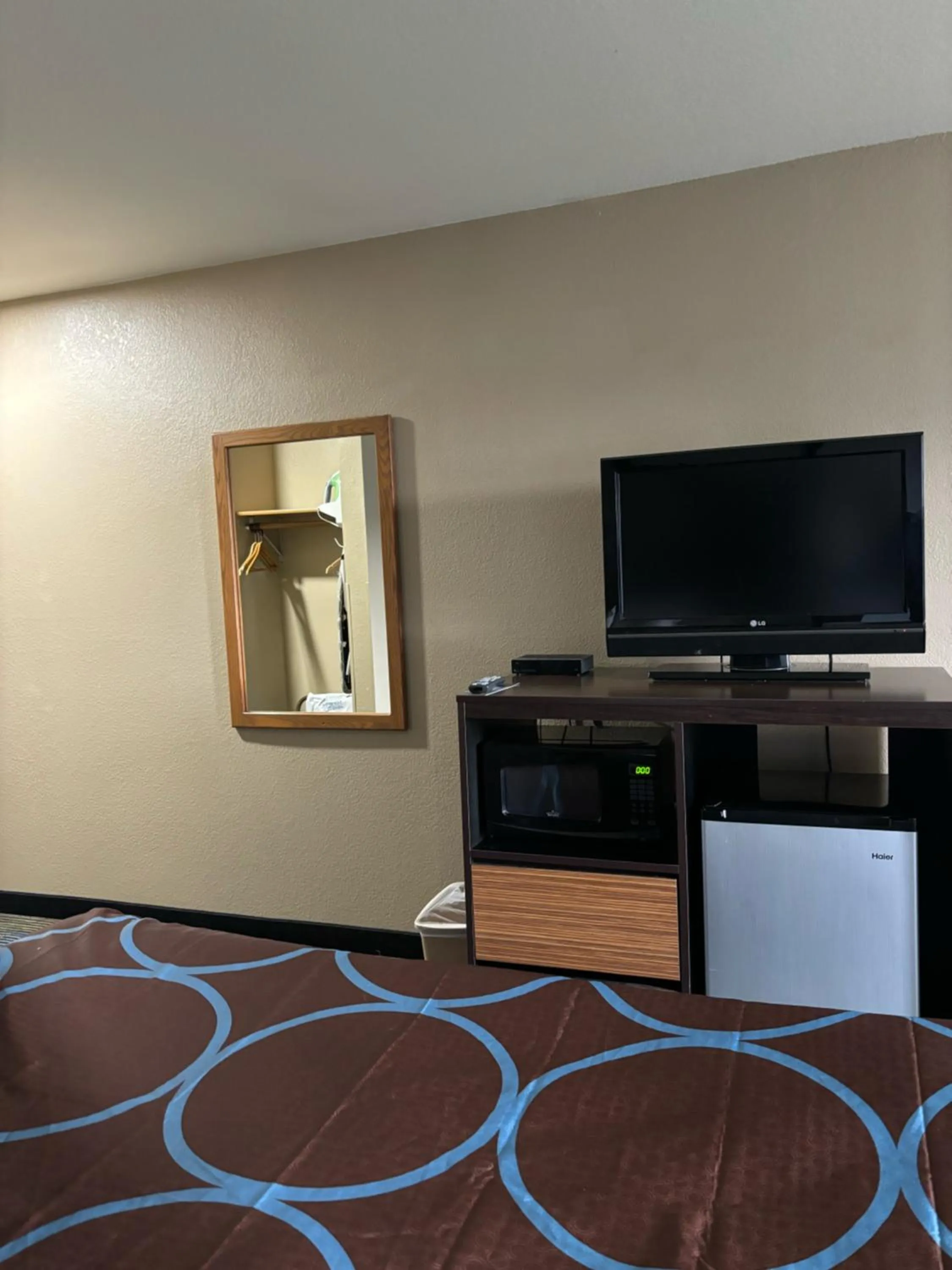 Super 8 by Wyndham Escanaba