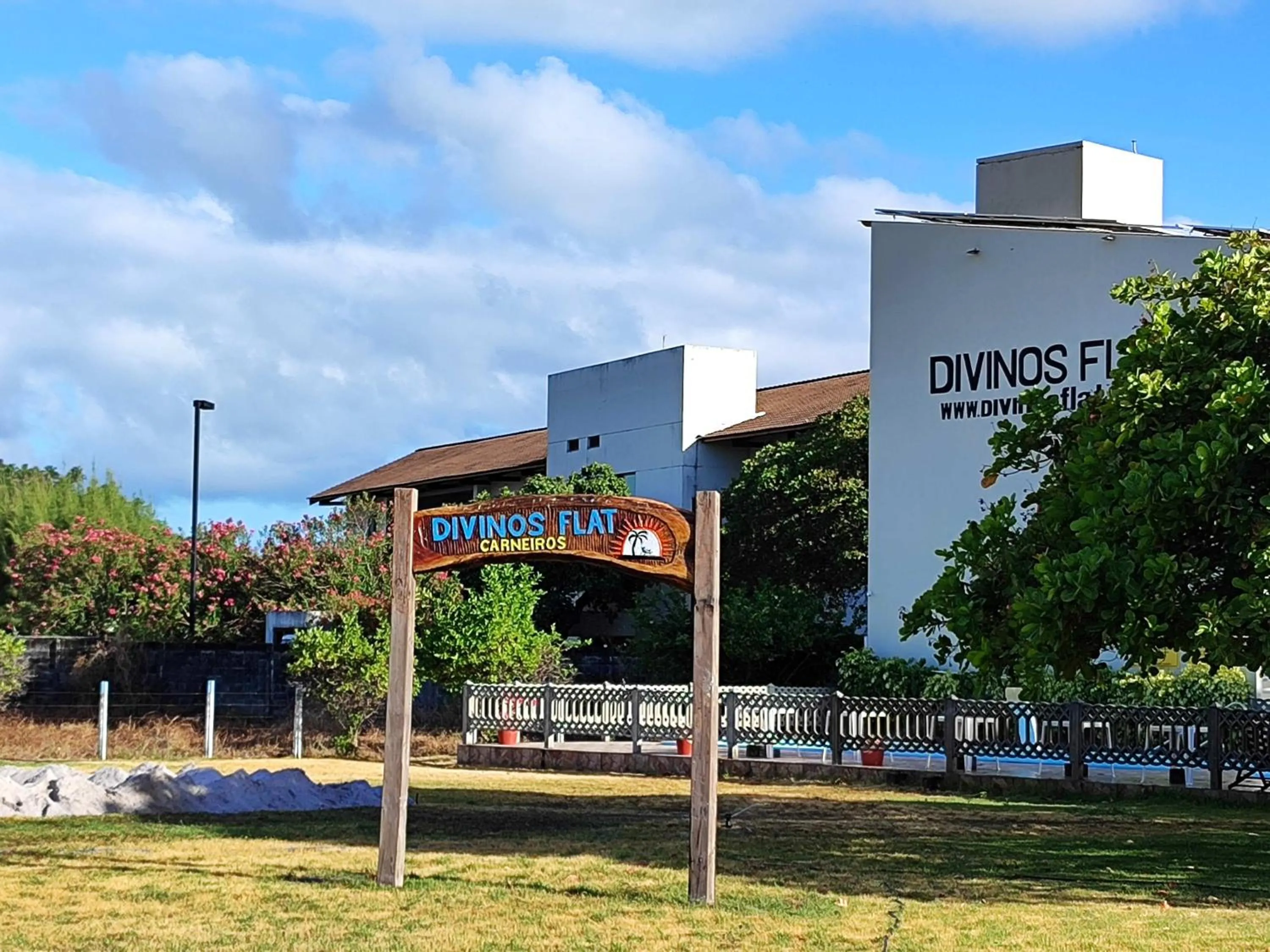 Property building in Divinos Flat Carneiros