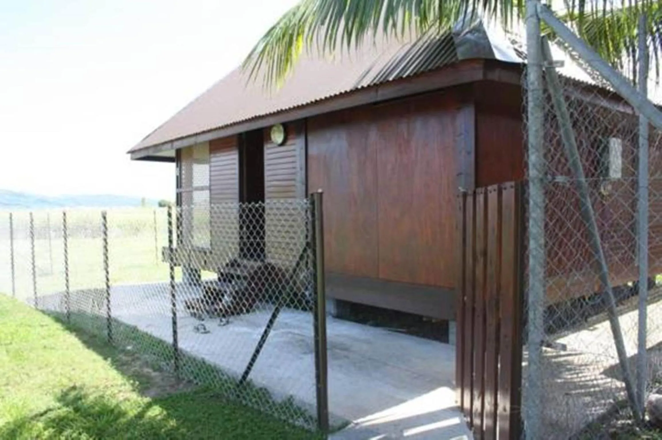 Facade/entrance in Raiatea Airport Bungalow