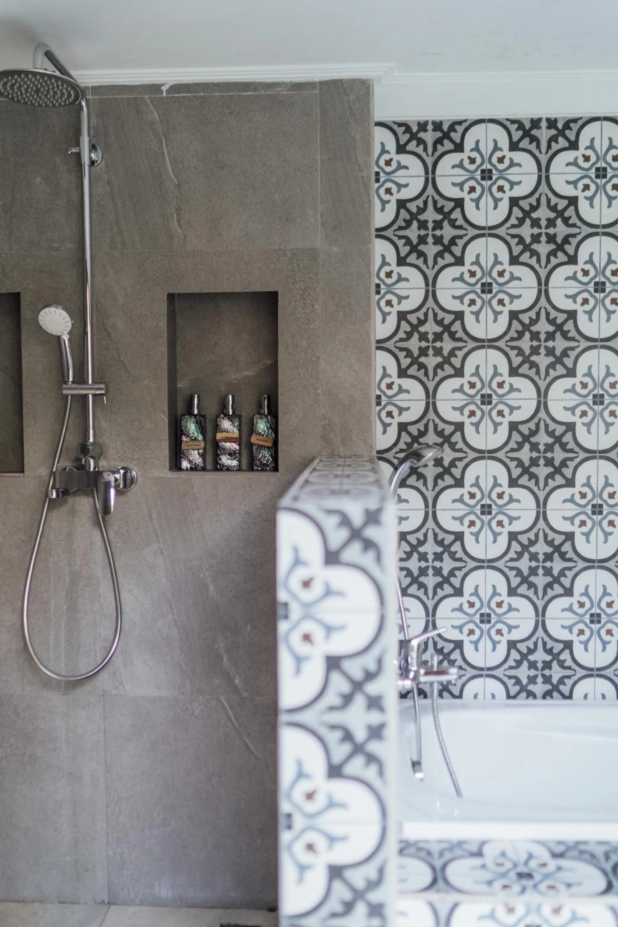 Shower in Puri Payogan Villa