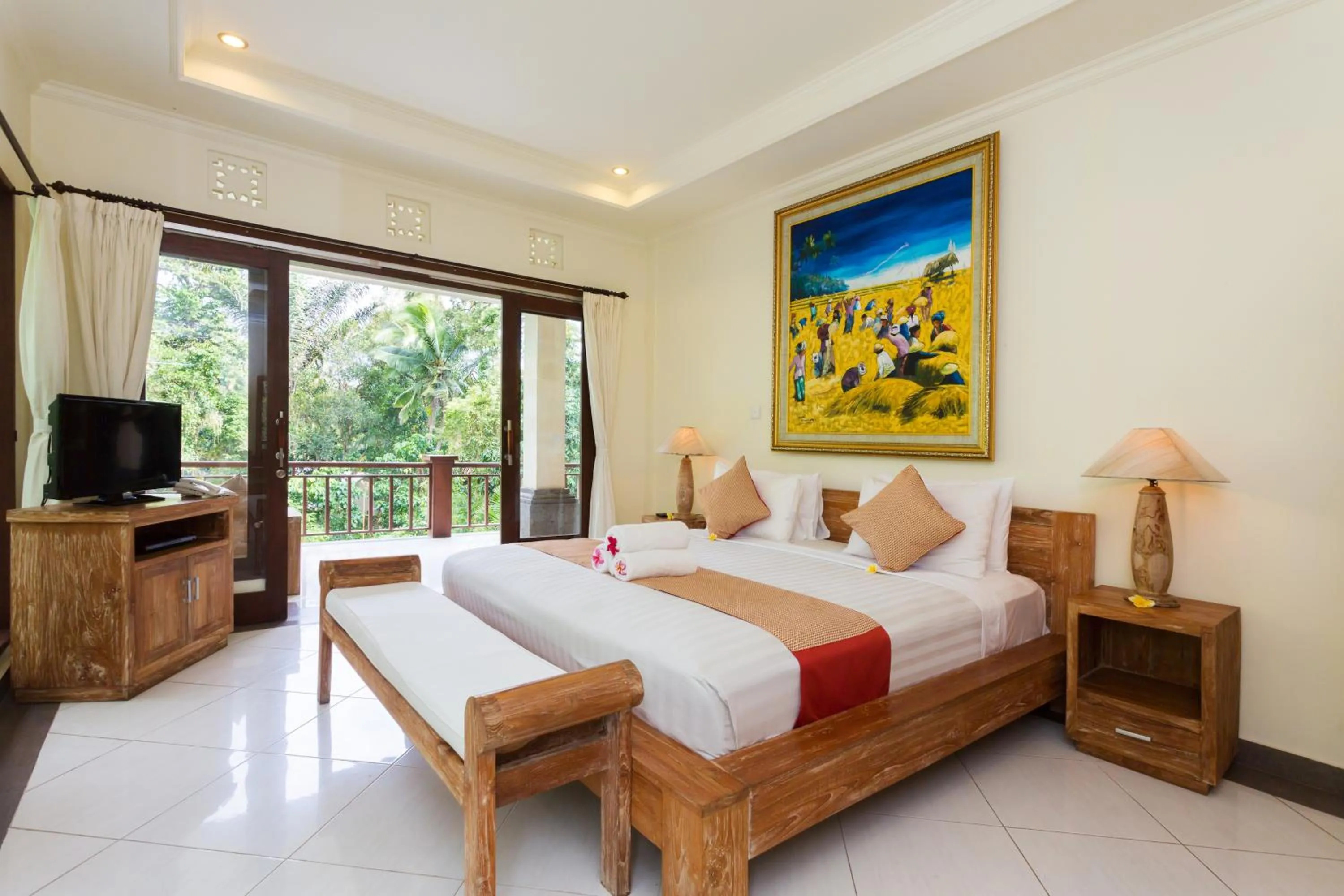 Bed in Puri Payogan Villa