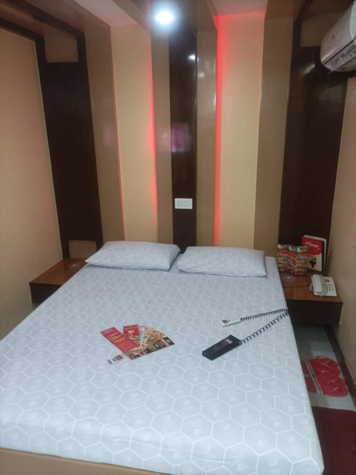 Bed in Hotel Sogo - Monumento, LRT Station