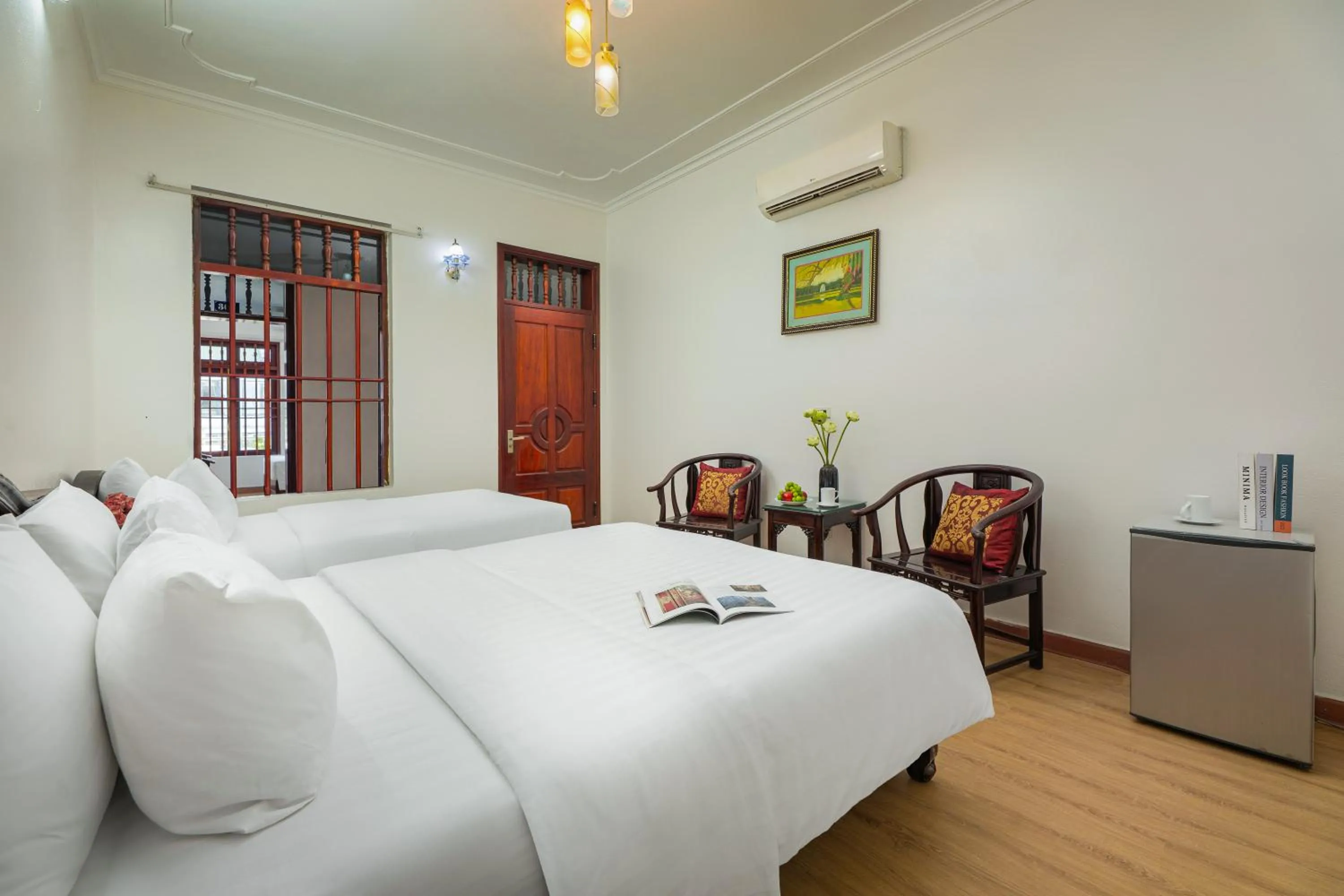 Bedroom, Bed in Viet Nhat Hotel