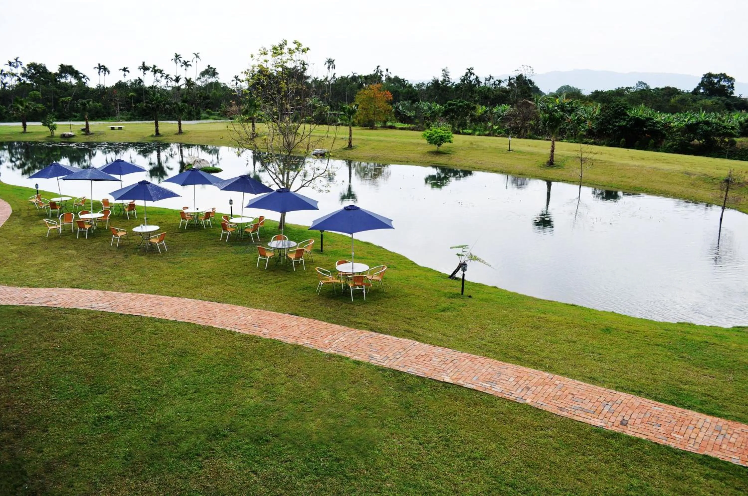 Lake view in Summer Rocker Villa