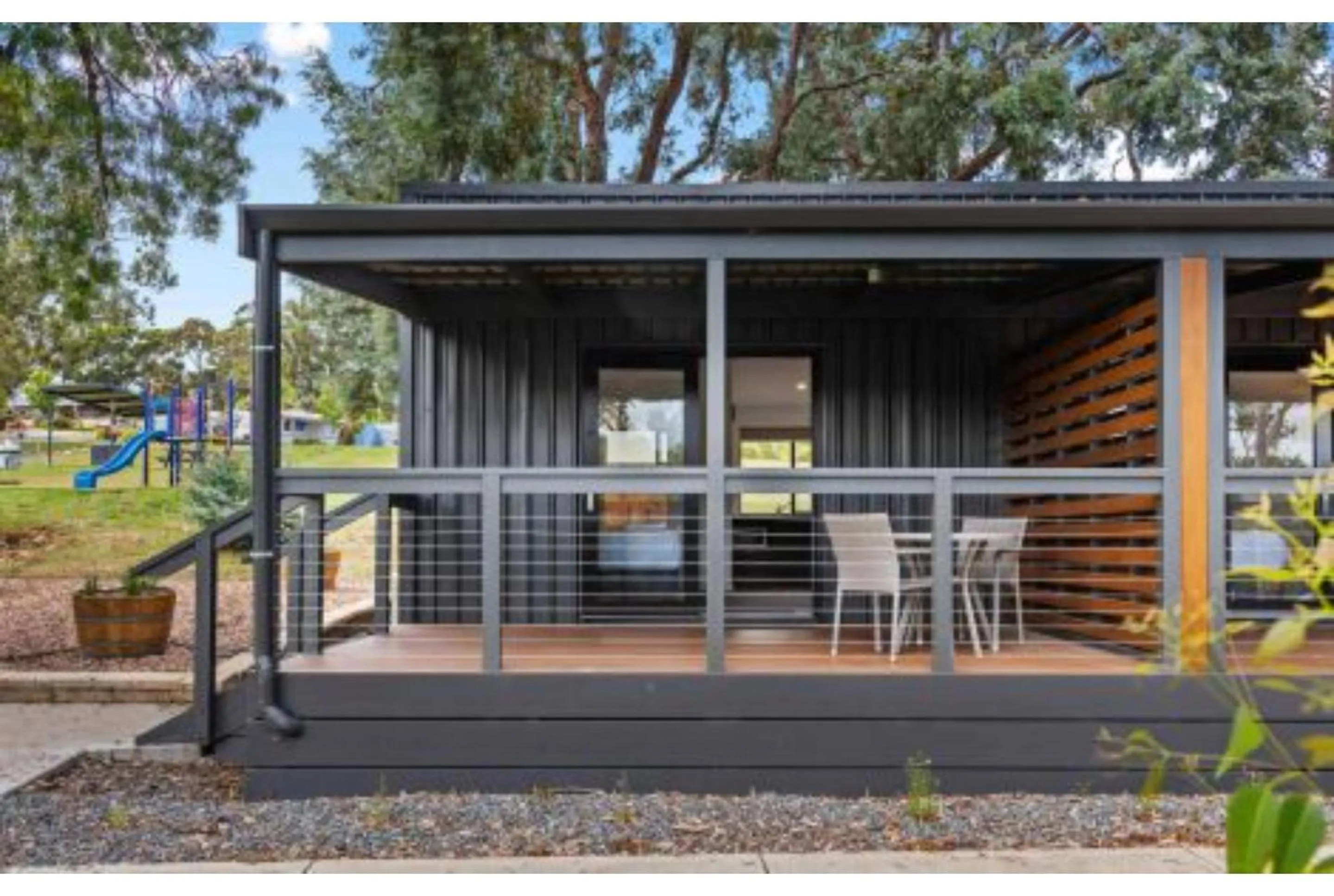 Superior Studio Cabin (1 Queen) in Discovery Parks - Hahndorf