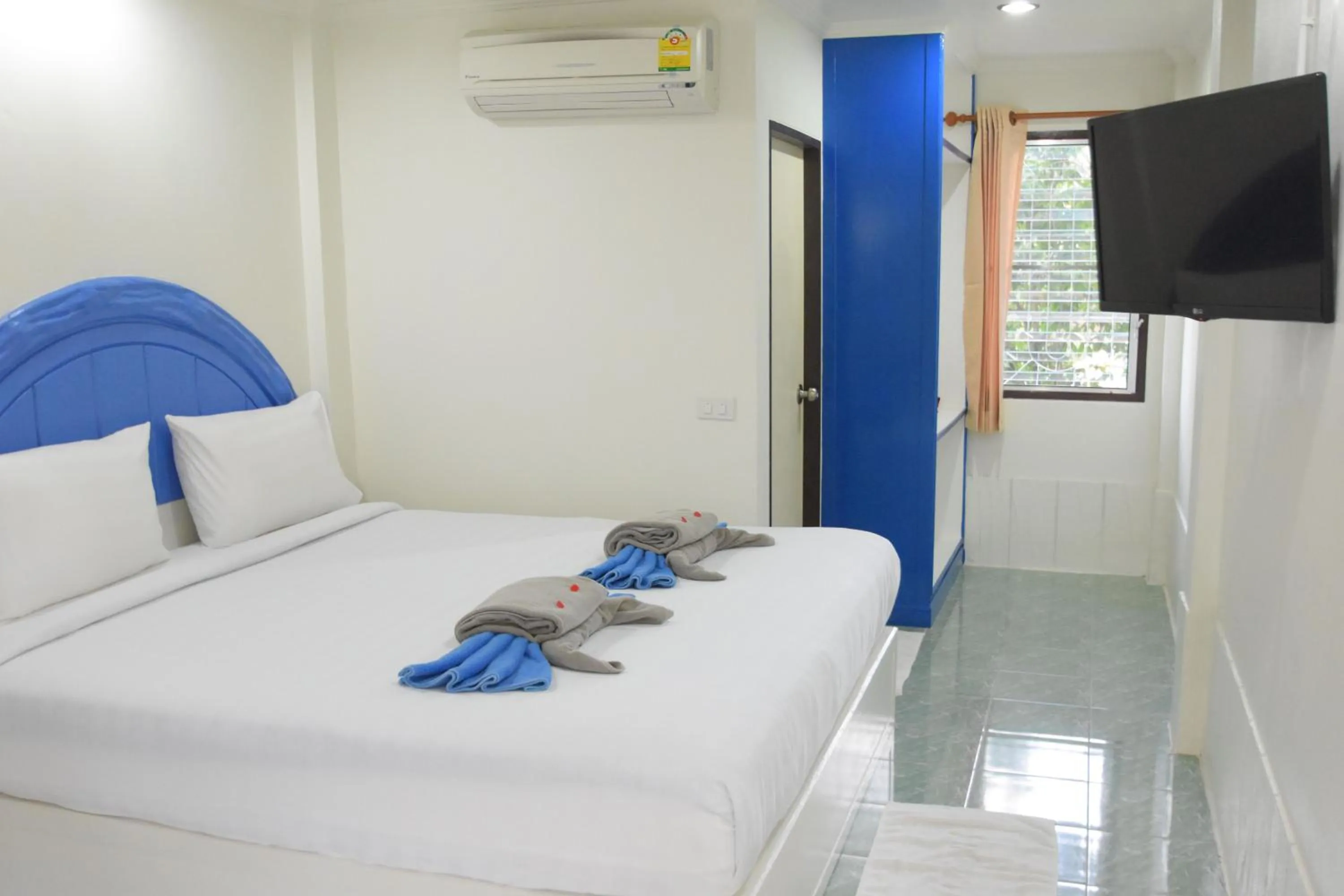 Bed in Simple Life Talay & Divers Resort