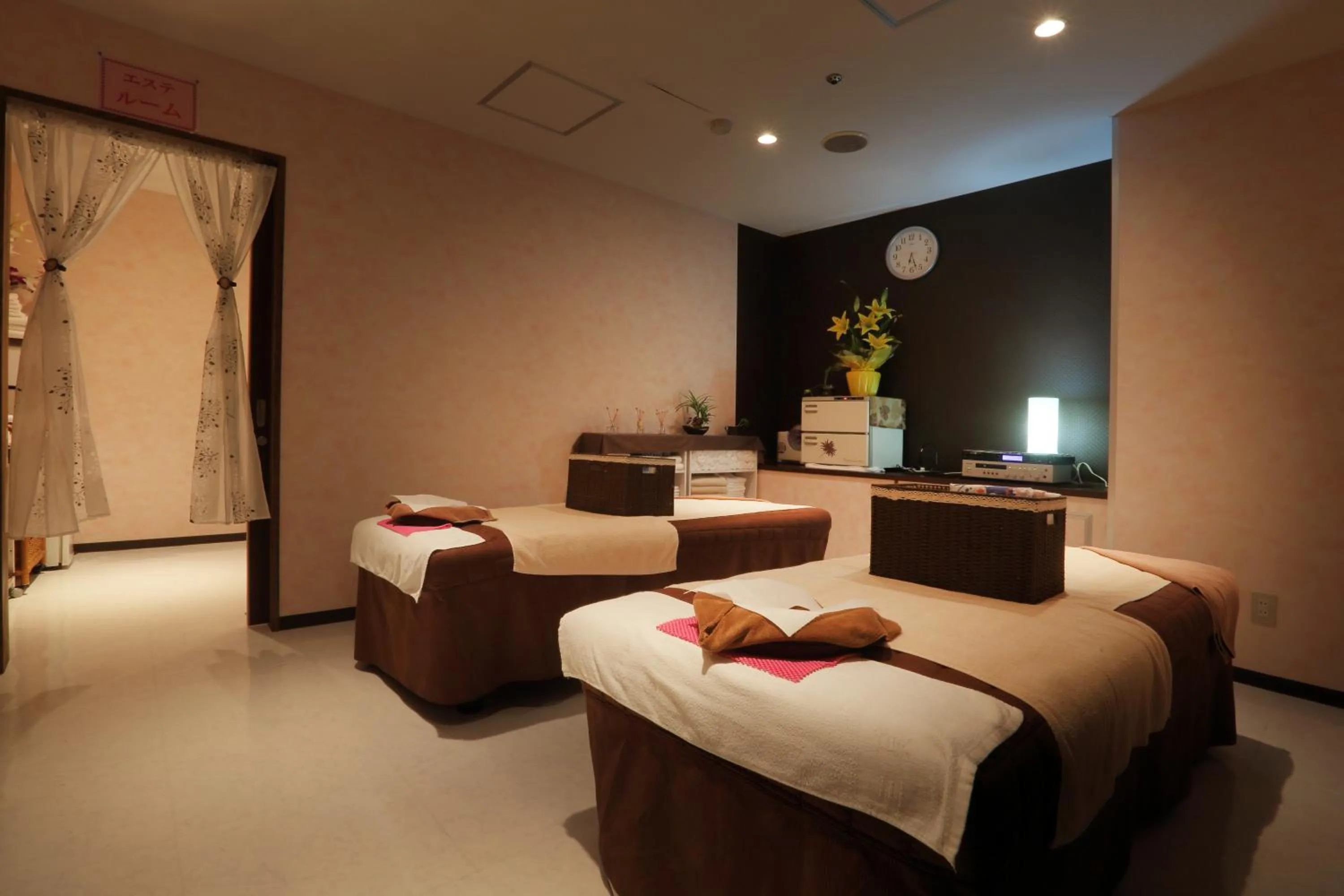 Massage, Bed in Hotel Sunshine Kinugawa