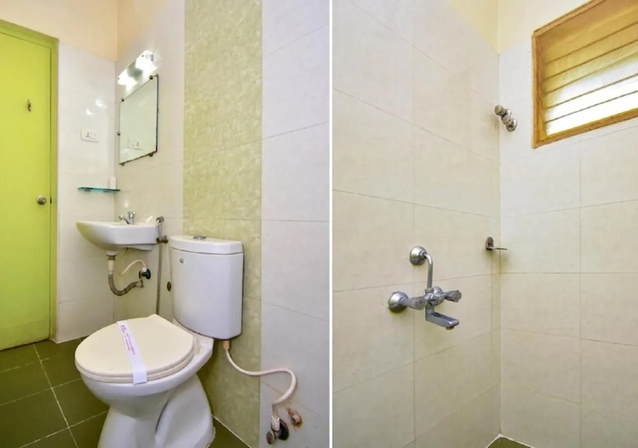 Bathroom in Hotel Pandian