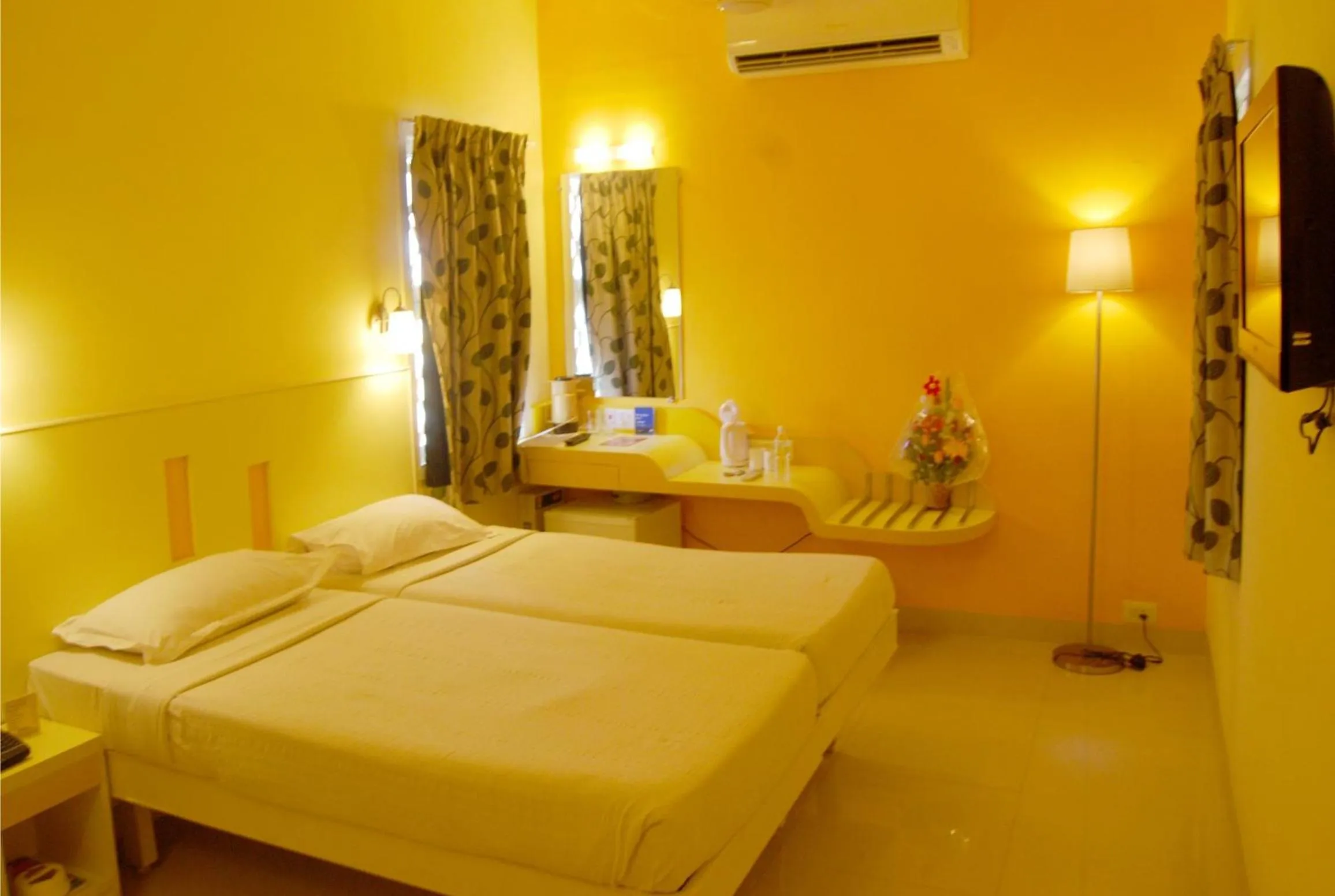 Bed in Hotel Pandian