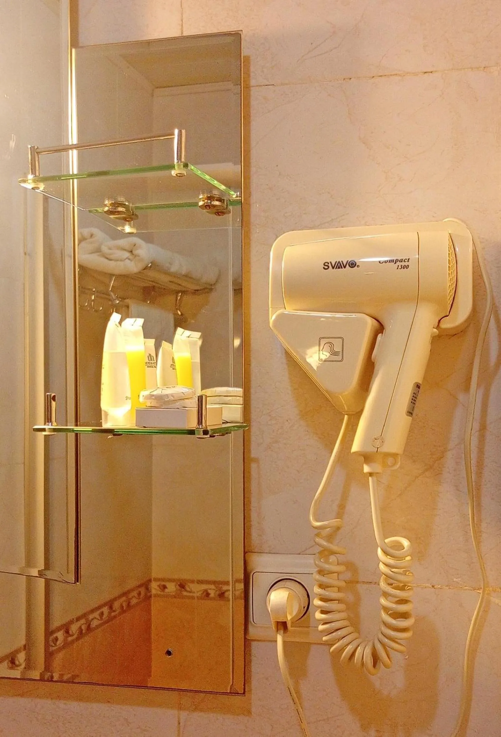 Shower in Nobleza Hotel