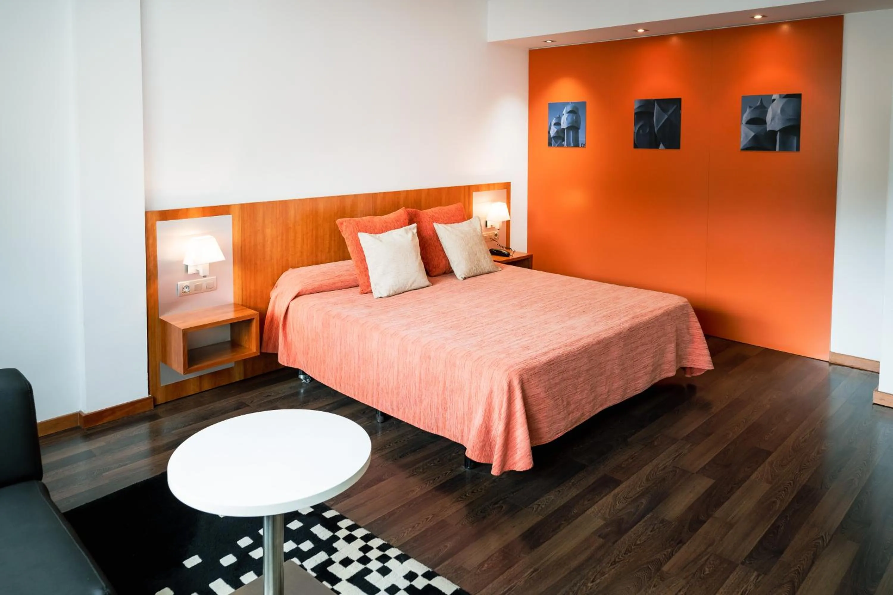 Photo of the whole room, Bed in AS Porta de Barcelona