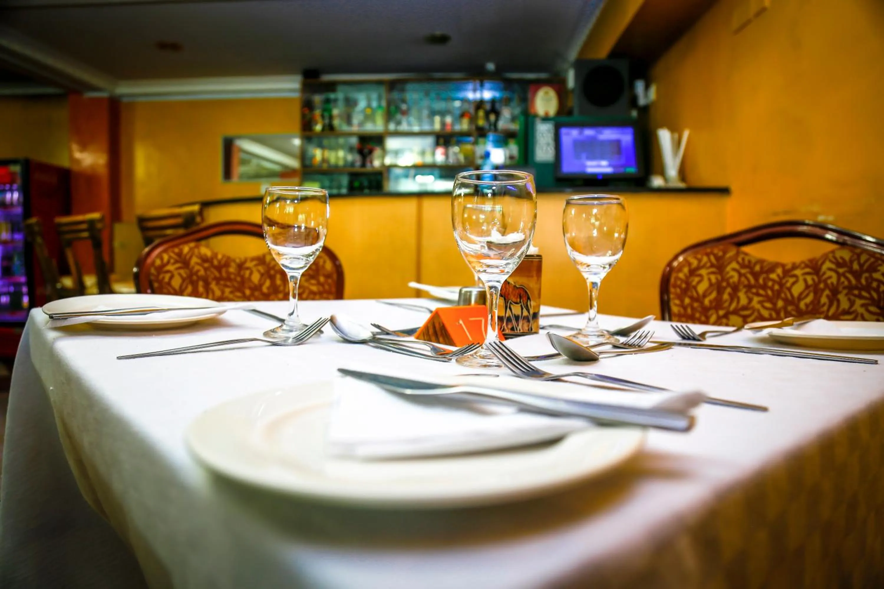 Restaurant/places to eat in Decasa Hotel