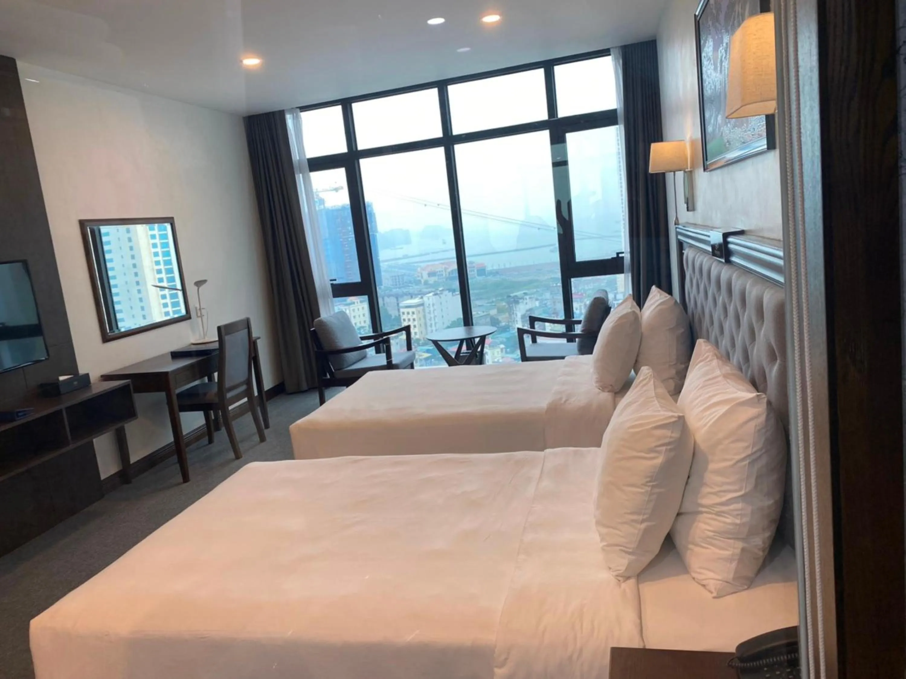 Bed in Peace Hotel Hạ Long