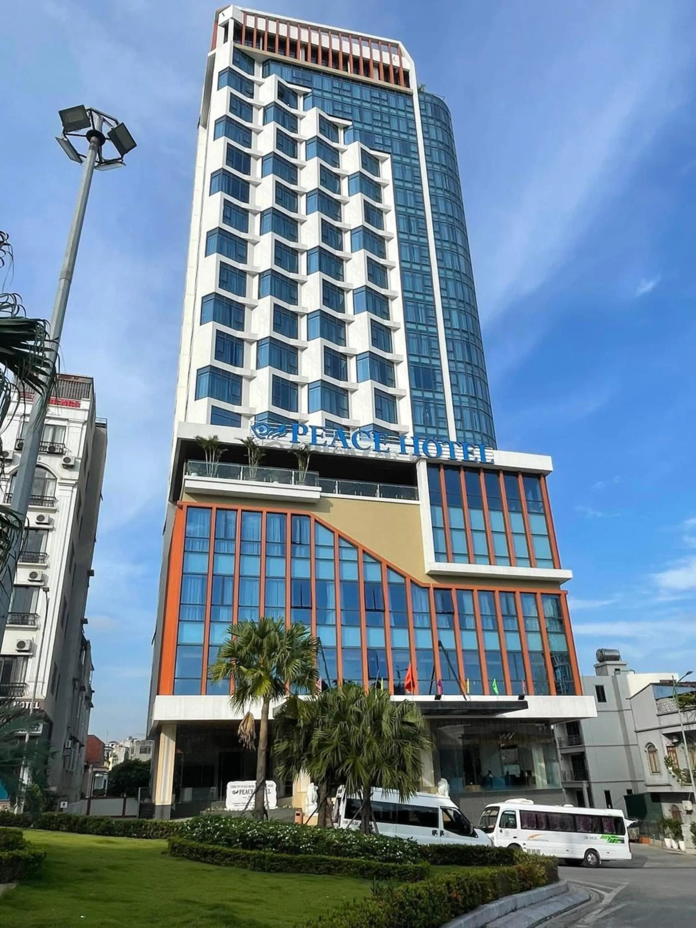Property building in Peace Hotel Hạ Long