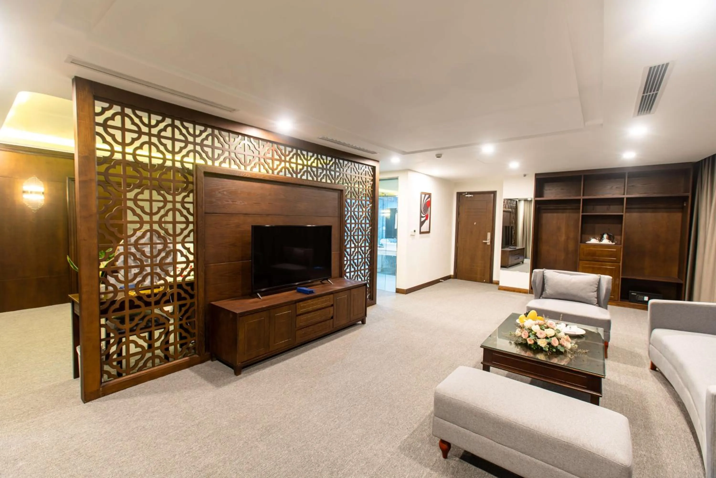 Bedroom in Peace Hotel Hạ Long