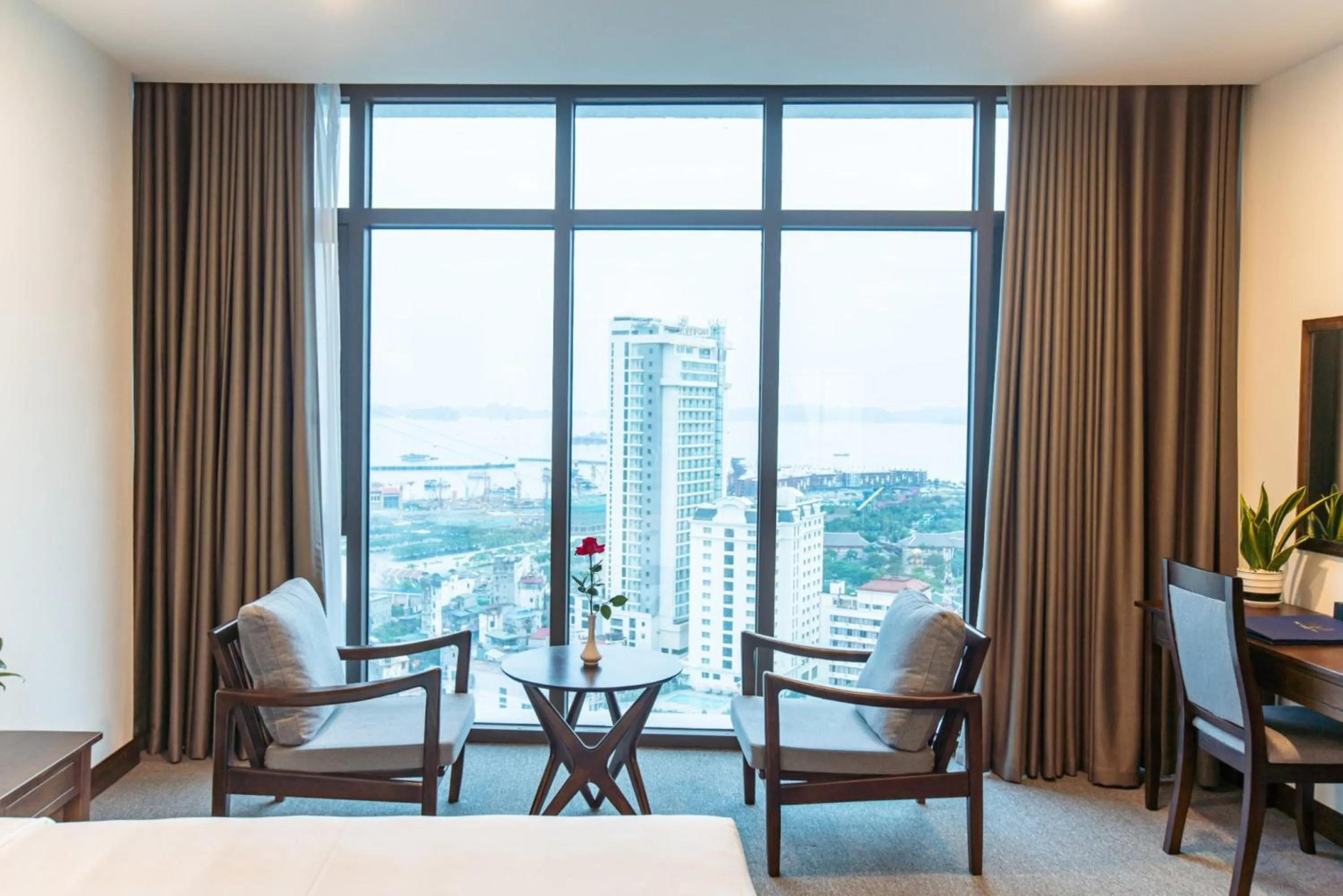 Living room in Peace Hotel Hạ Long