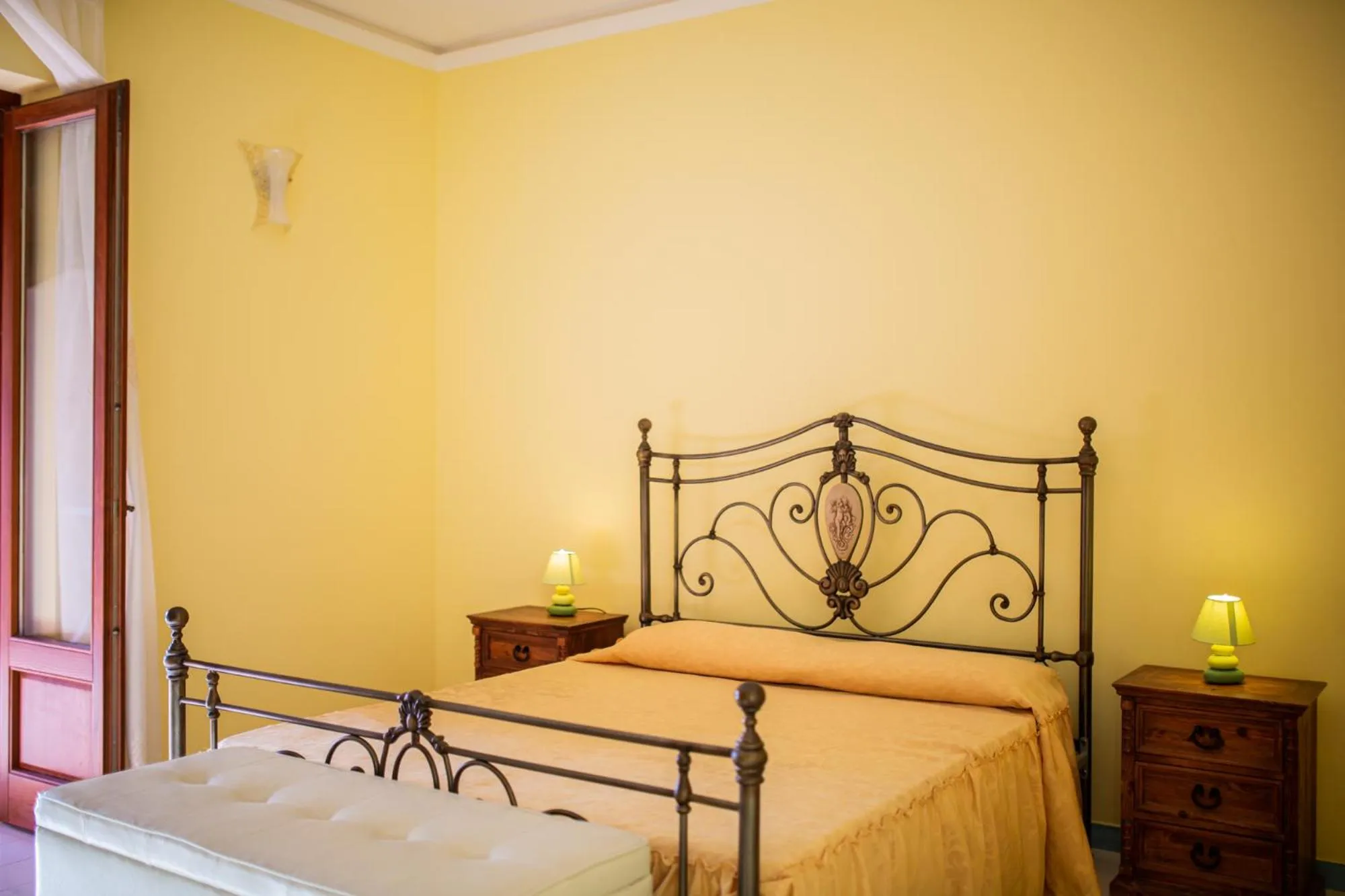 Bed in B&B Villa Maristella