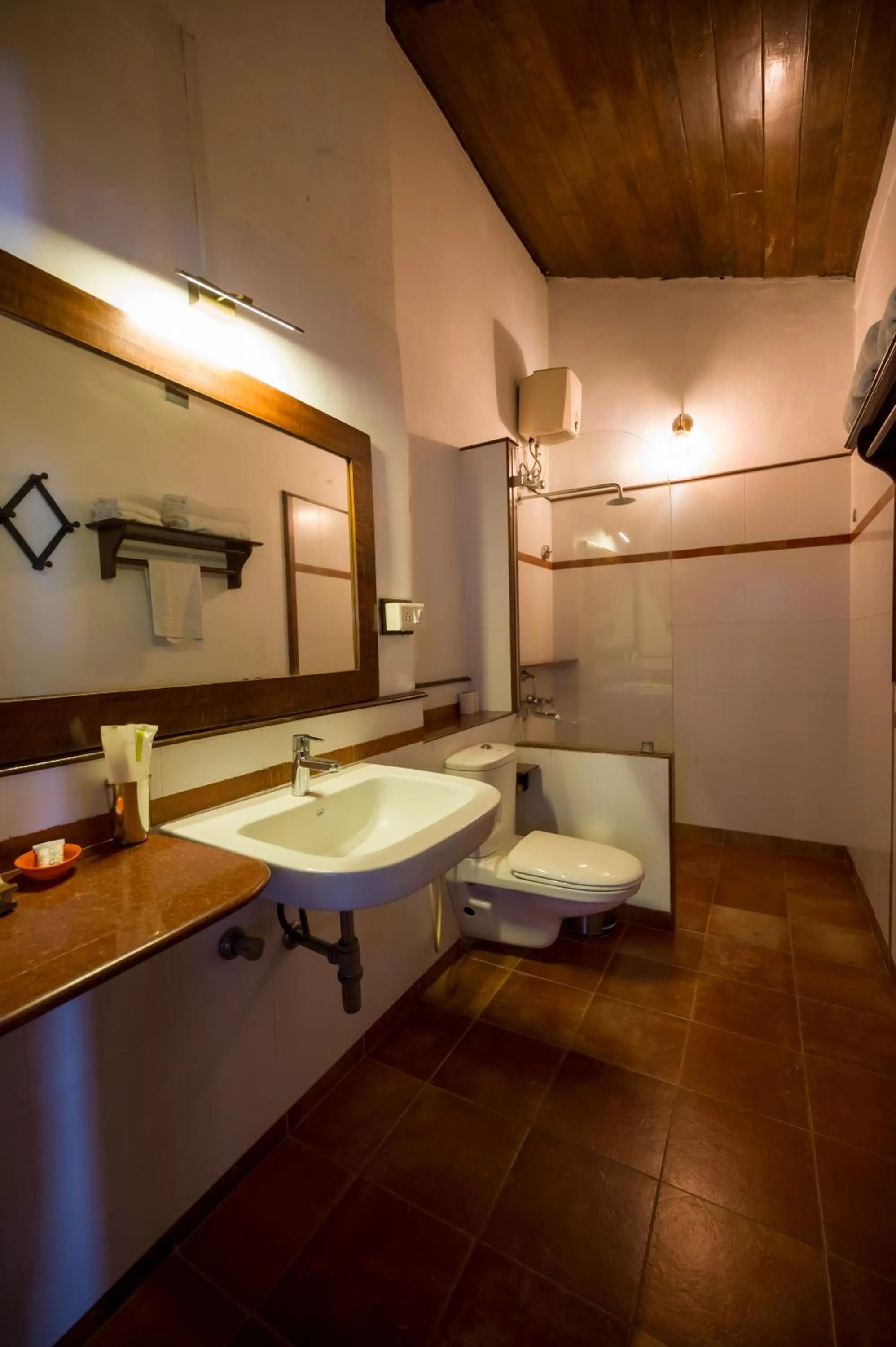 Bathroom in Old Courtyard Hotel