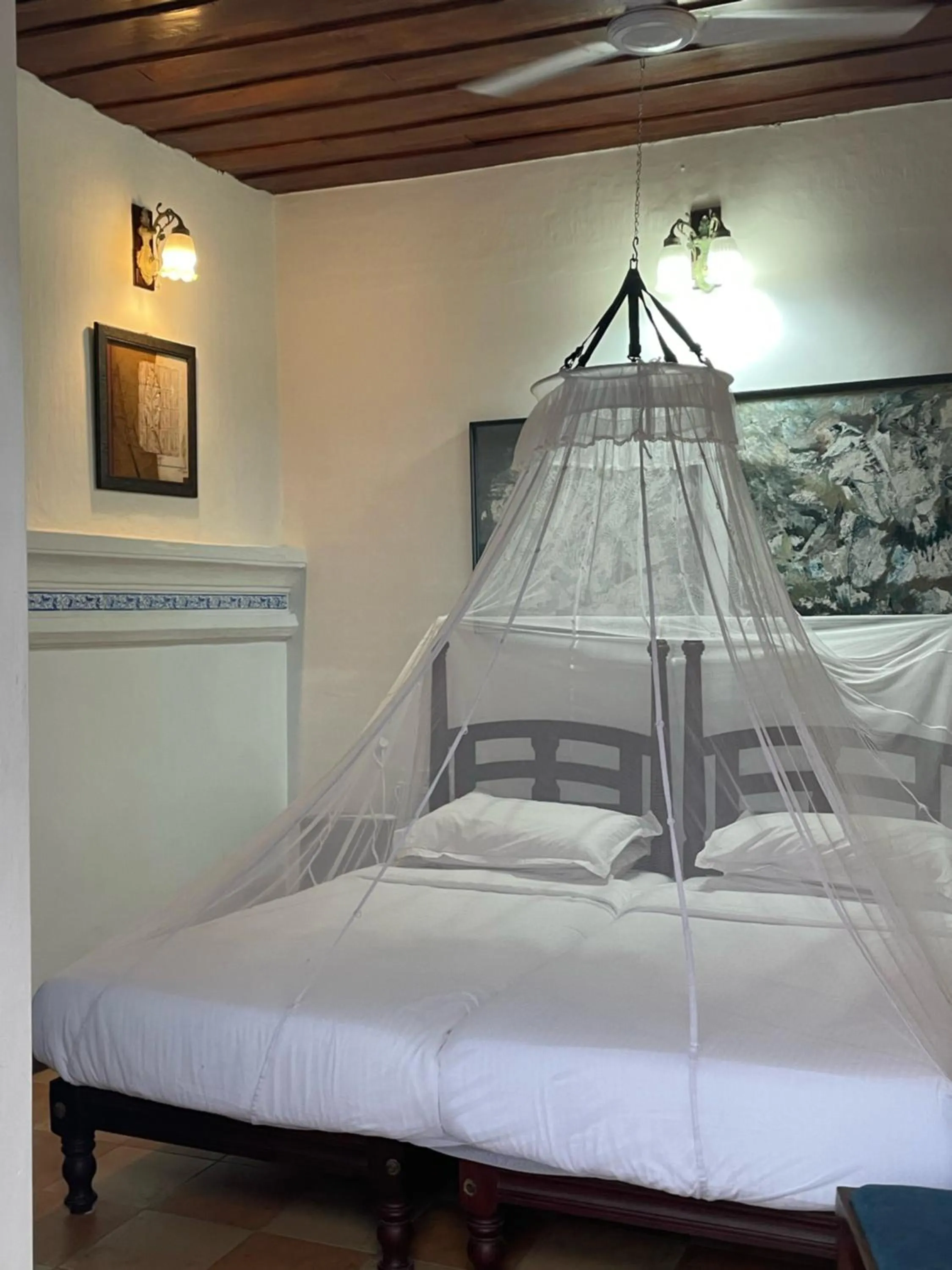 Bedroom, Bed in Old Courtyard Hotel