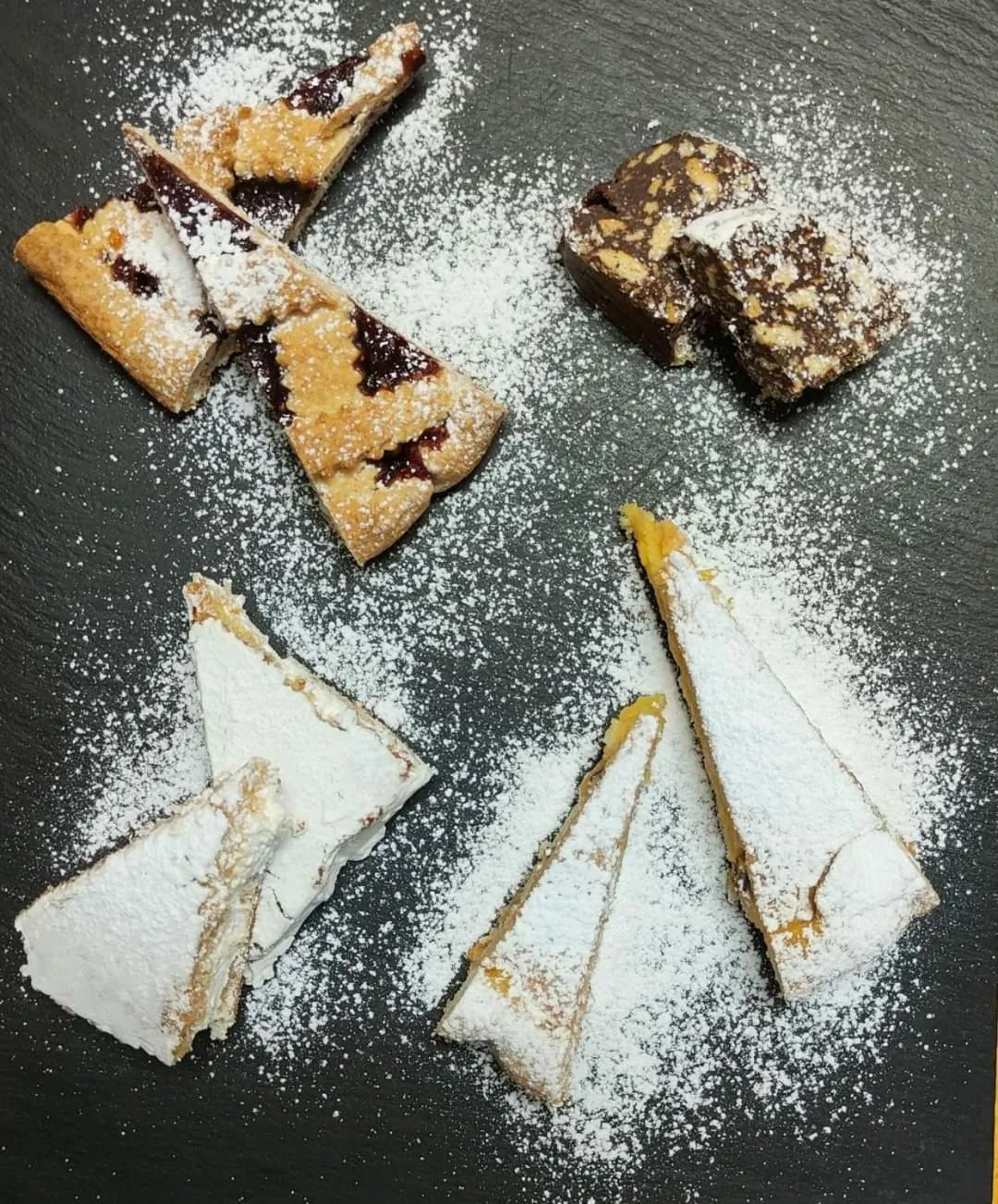 Food and drinks in Pensão Big Game Maio Vila do Maio