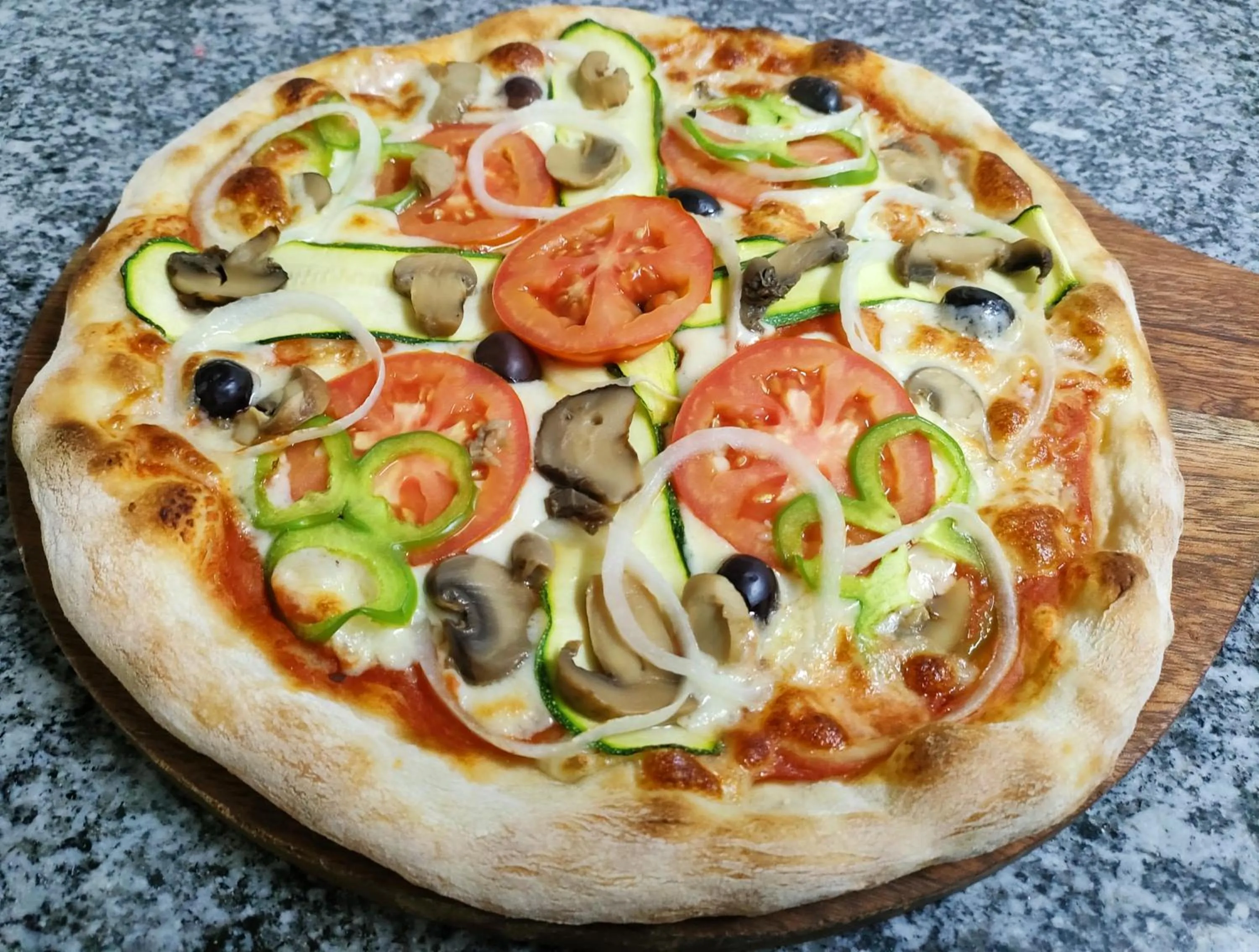 Restaurant/places to eat in Pensão Big Game Maio Vila do Maio