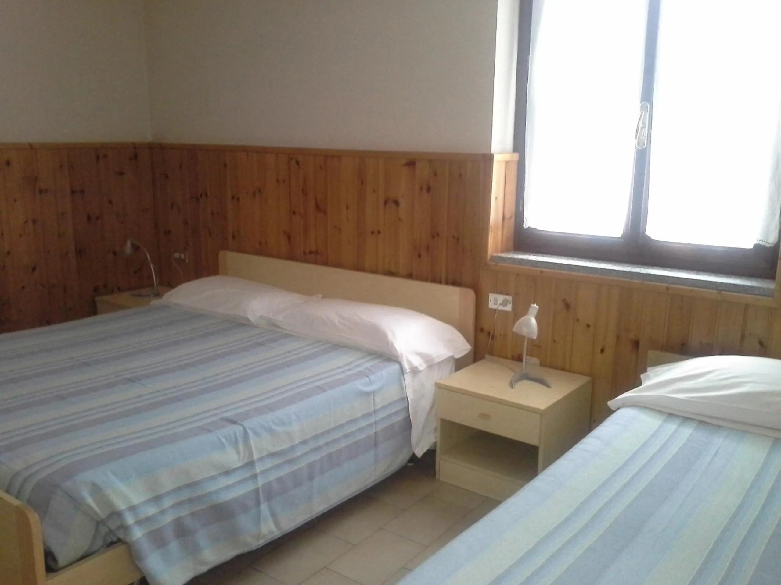 Day, Bed in Hotel Ticino Ristorante Chierico