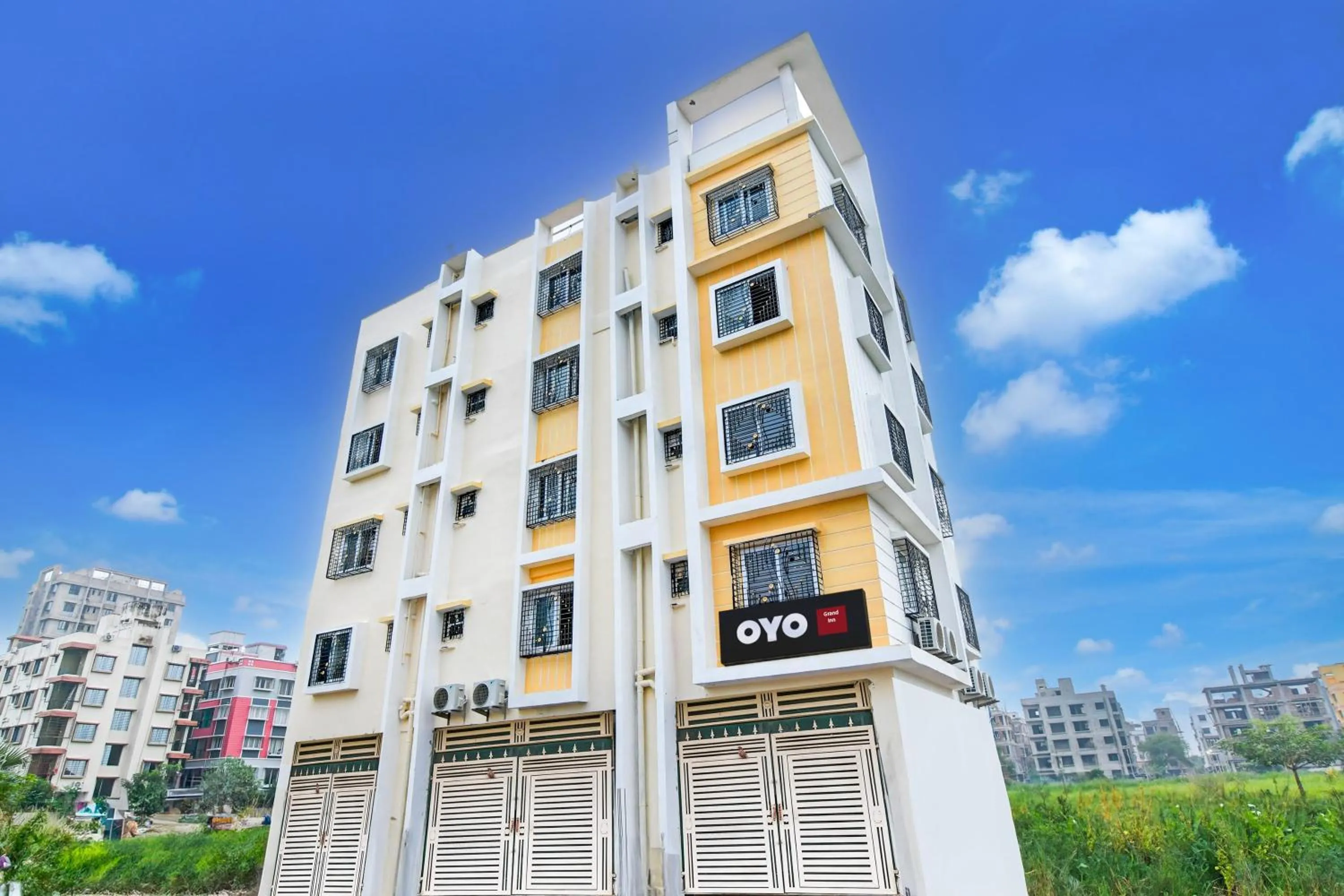 Facade/entrance in Hotel O Grand Inn