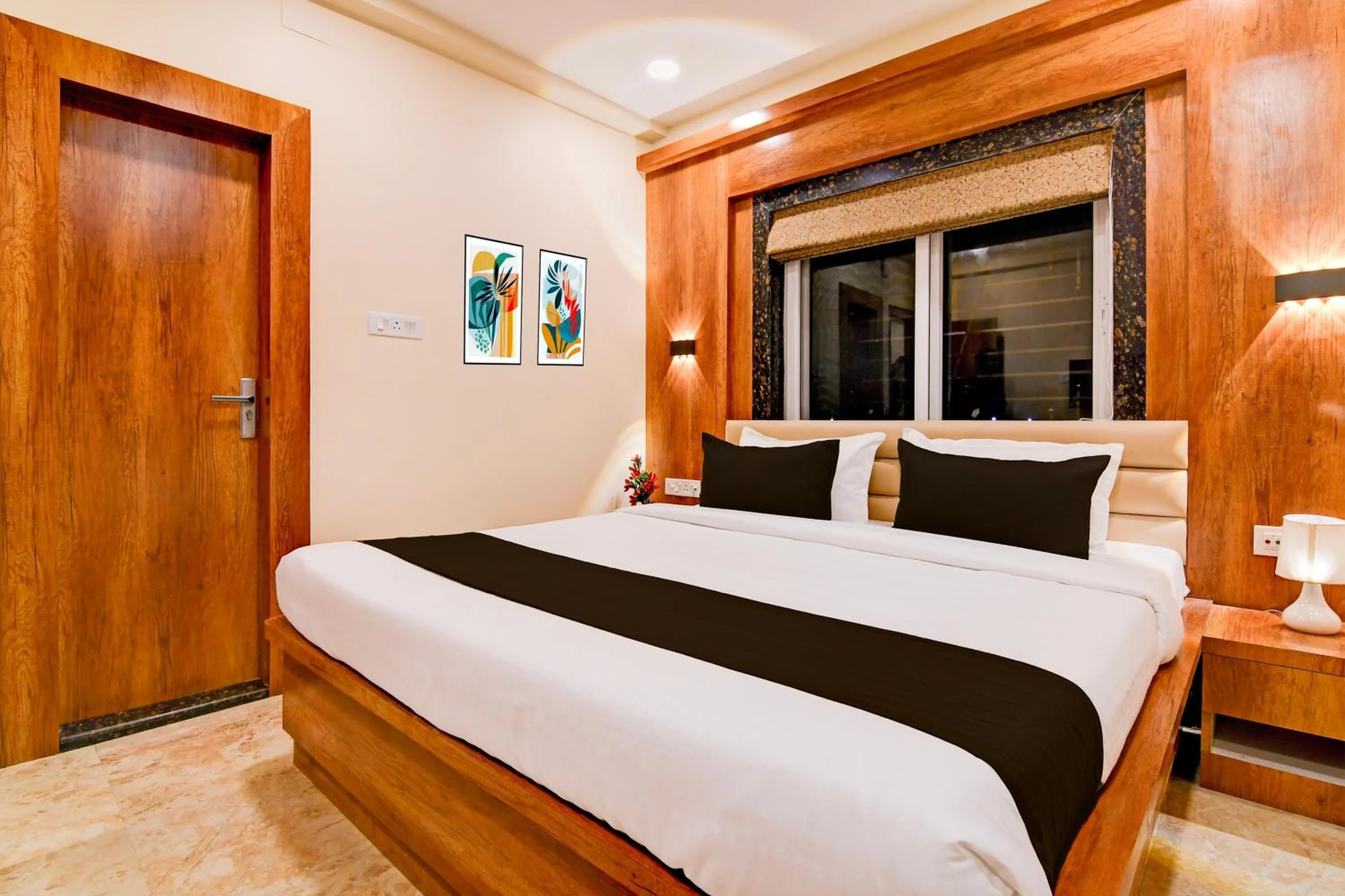 Bedroom in Hotel O Grand Inn