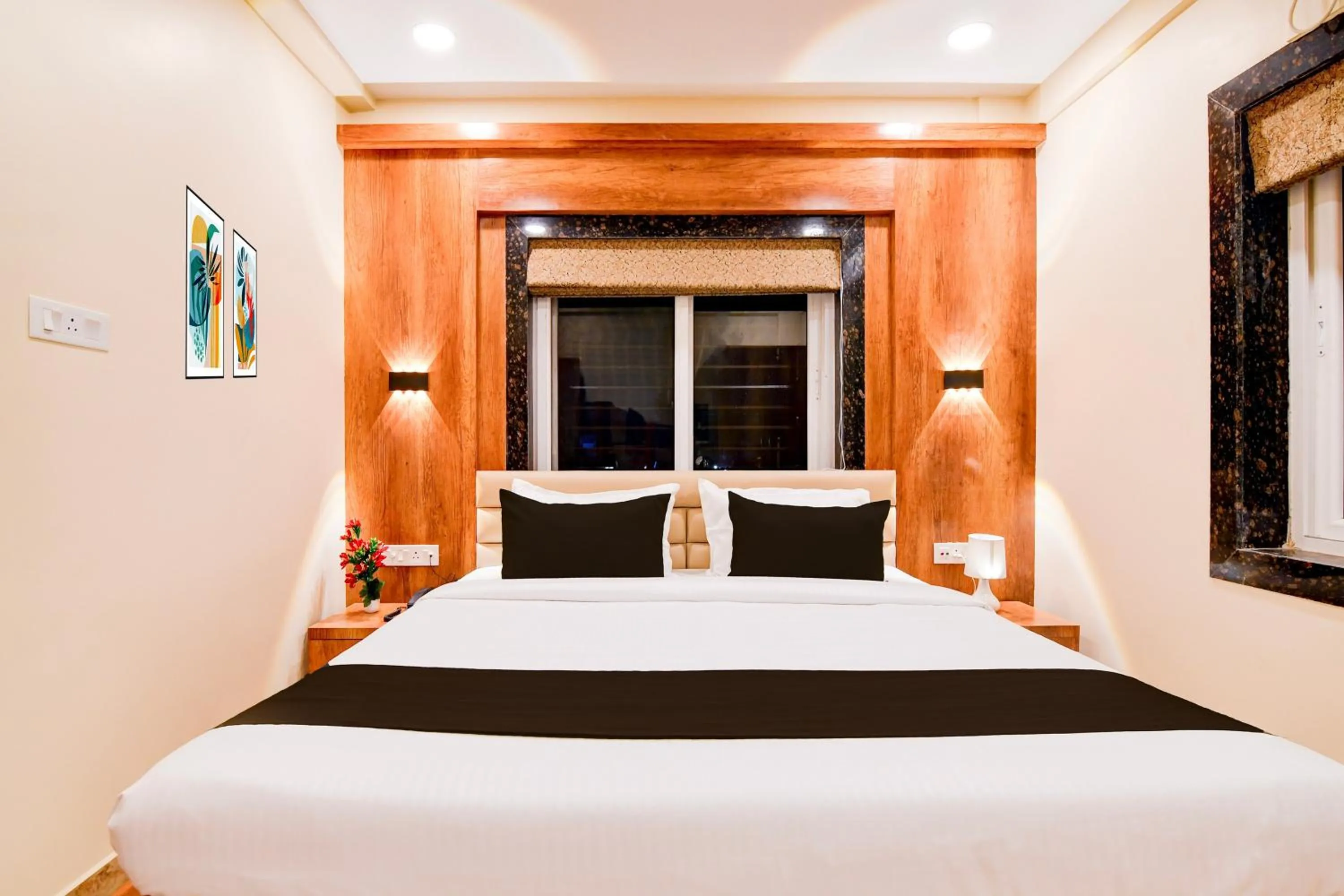 Bedroom in Hotel O Grand Inn