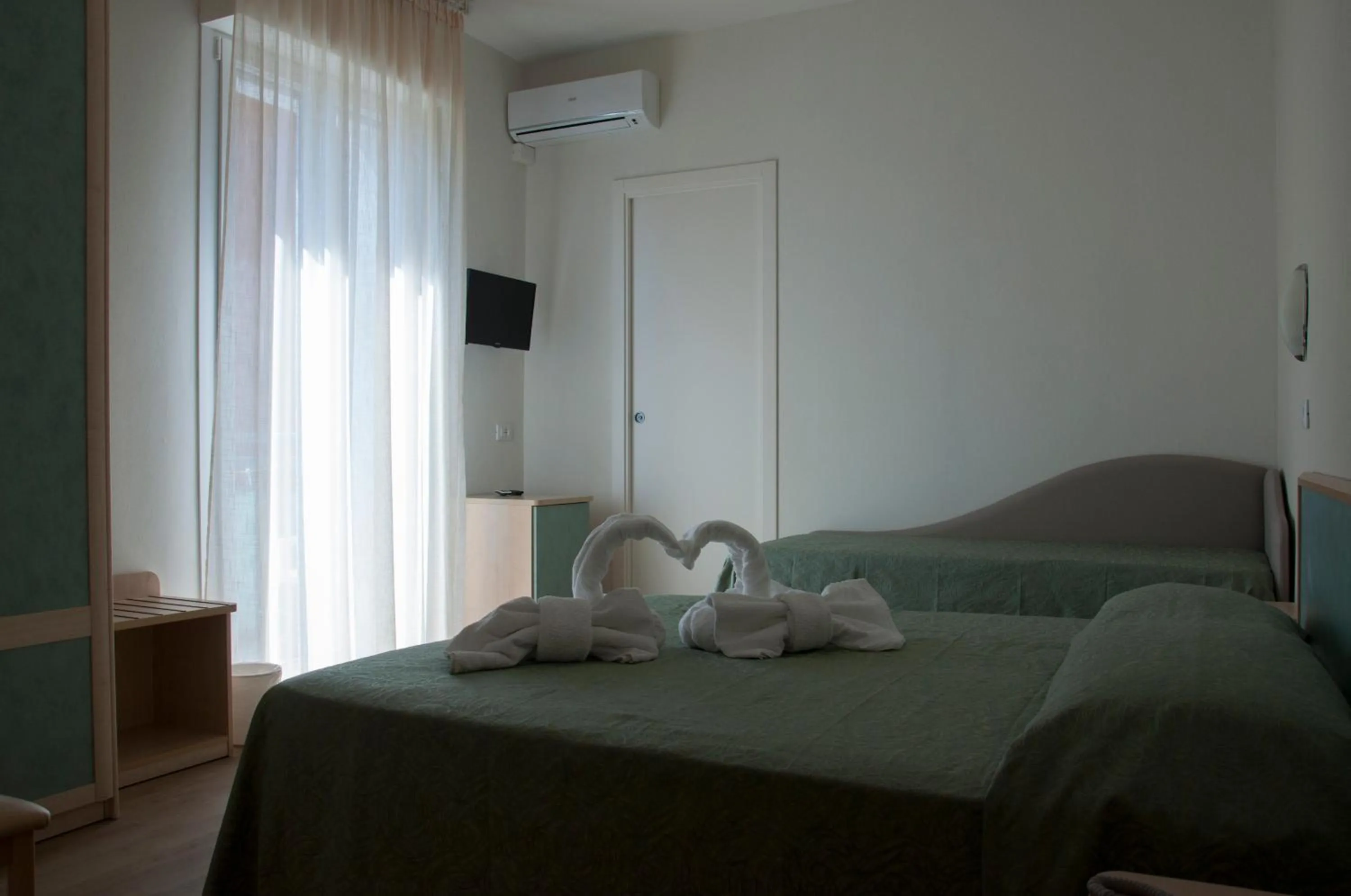 Photo of the whole room, Bed in Hotel Ondina e Milazzo