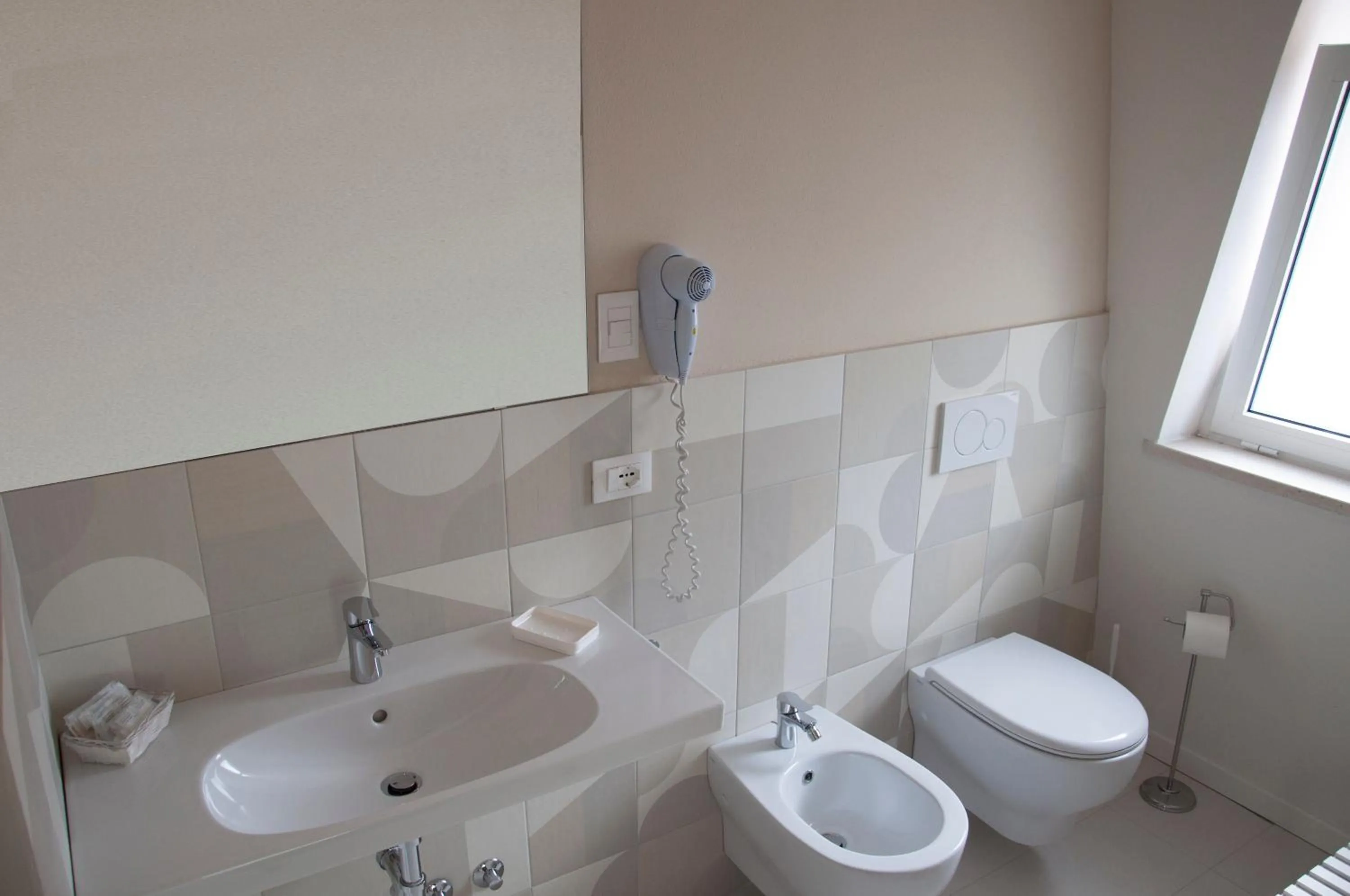 Shower in Hotel Ondina e Milazzo