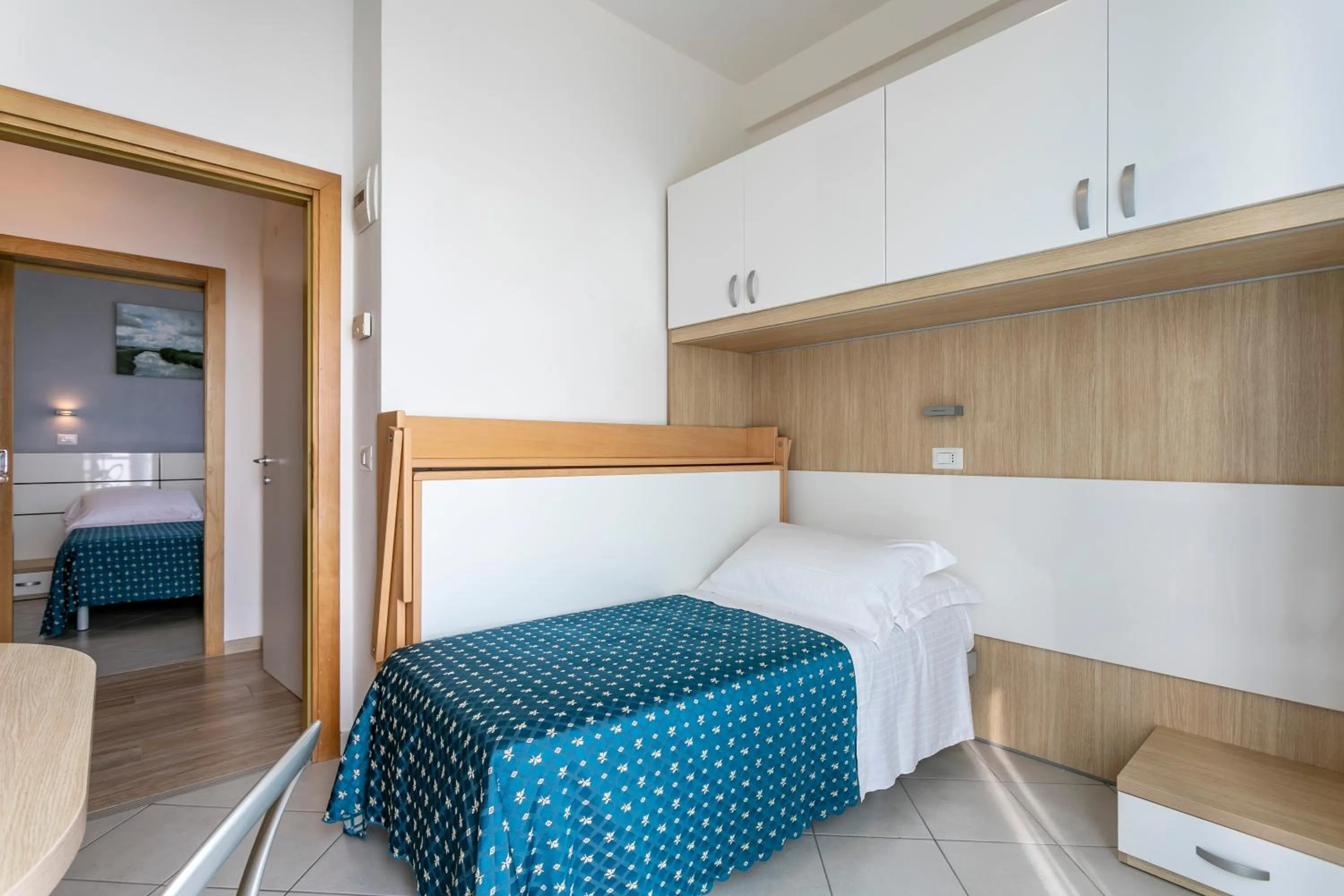 Bed in Hotel Baya - in centro, sul mare
