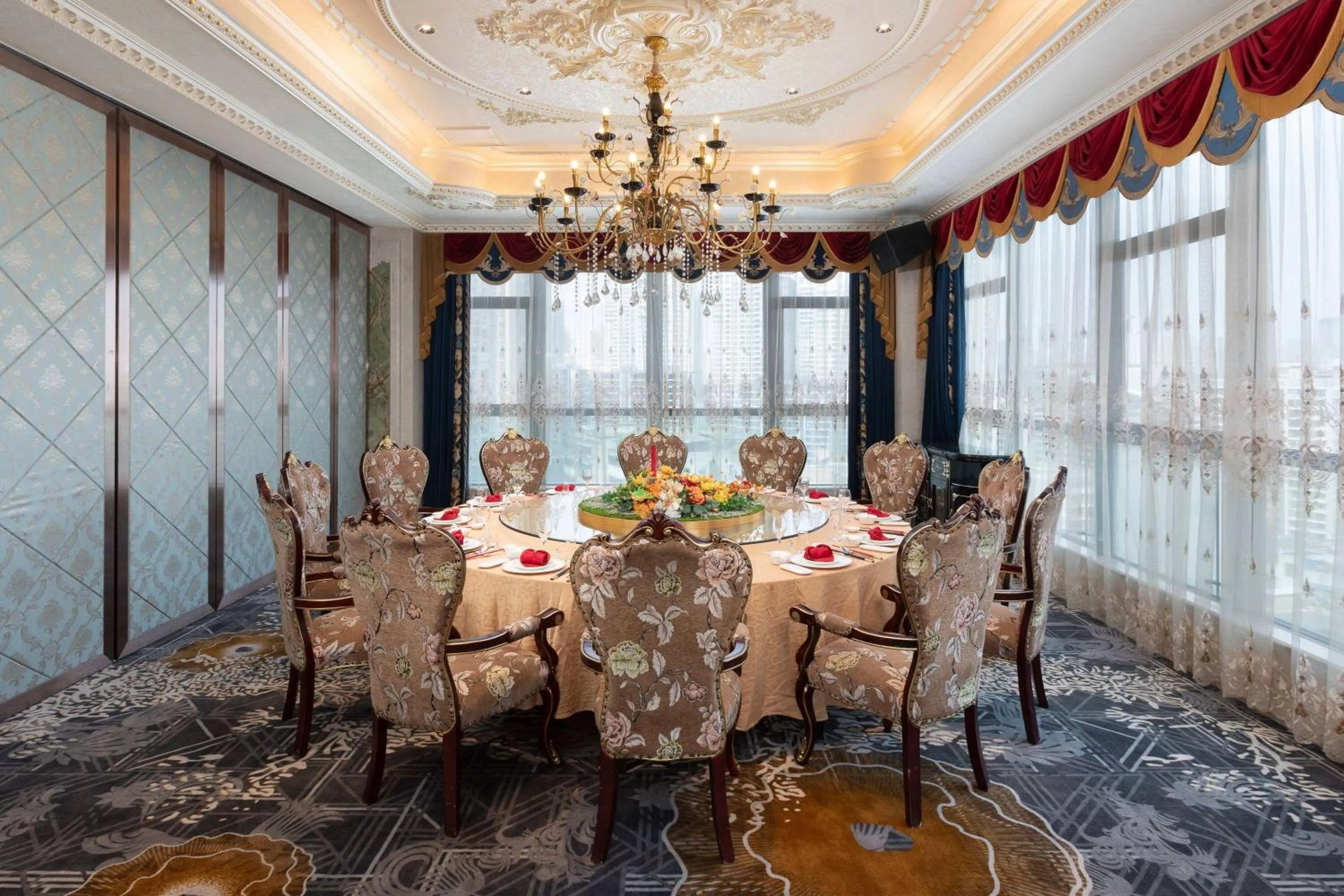 Bed in Days Inn by Wyndham Chongqing Jiulongpo