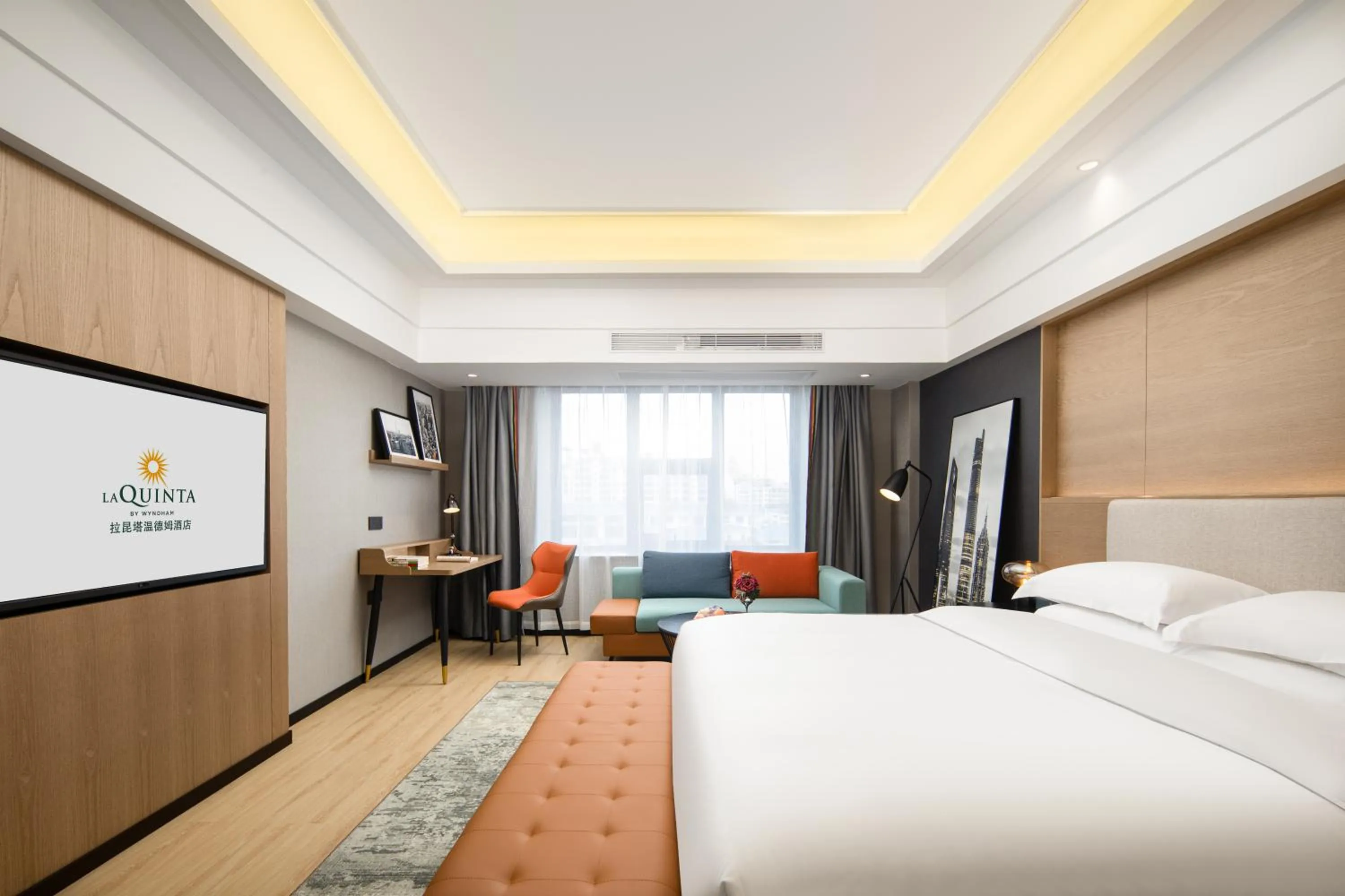 Photo of the whole room in La Quinta by Wyndham Qionghai Yinhai