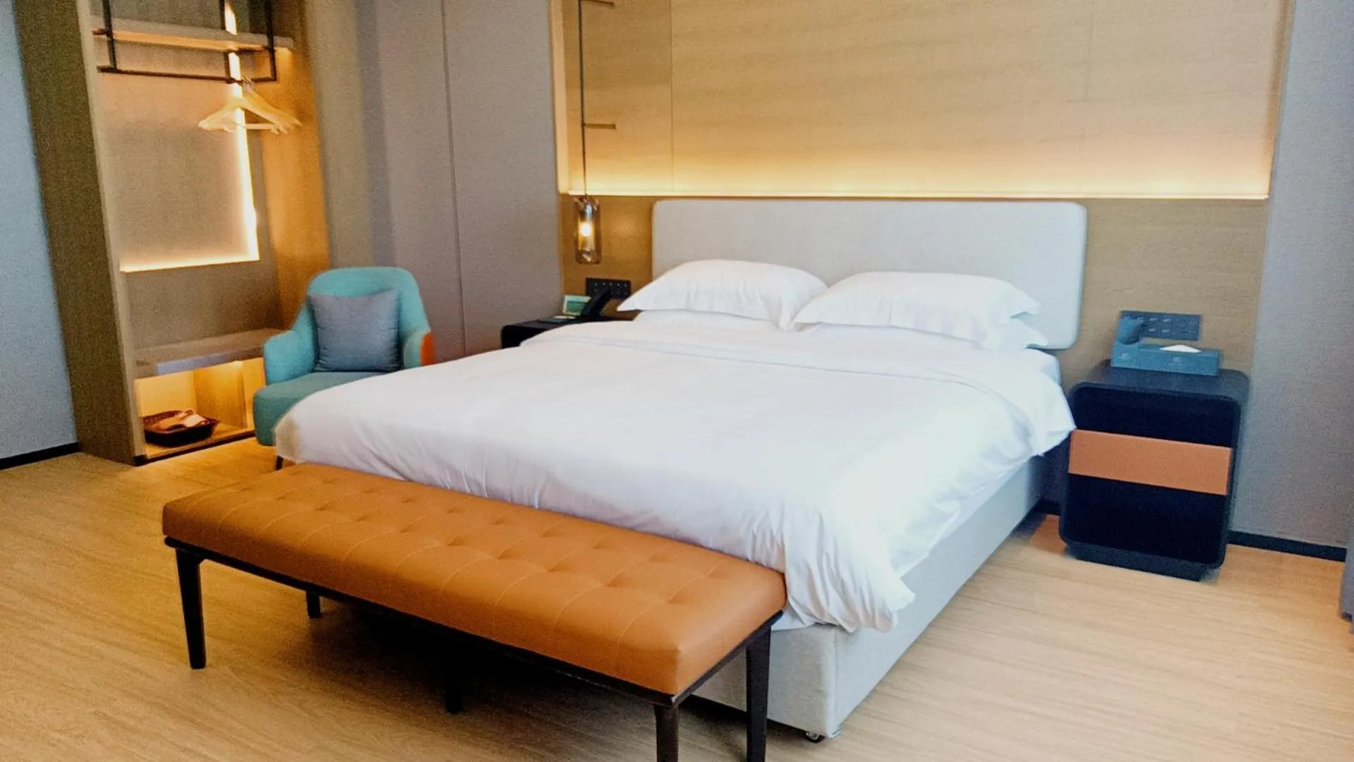 Bedroom in La Quinta by Wyndham Qionghai Yinhai