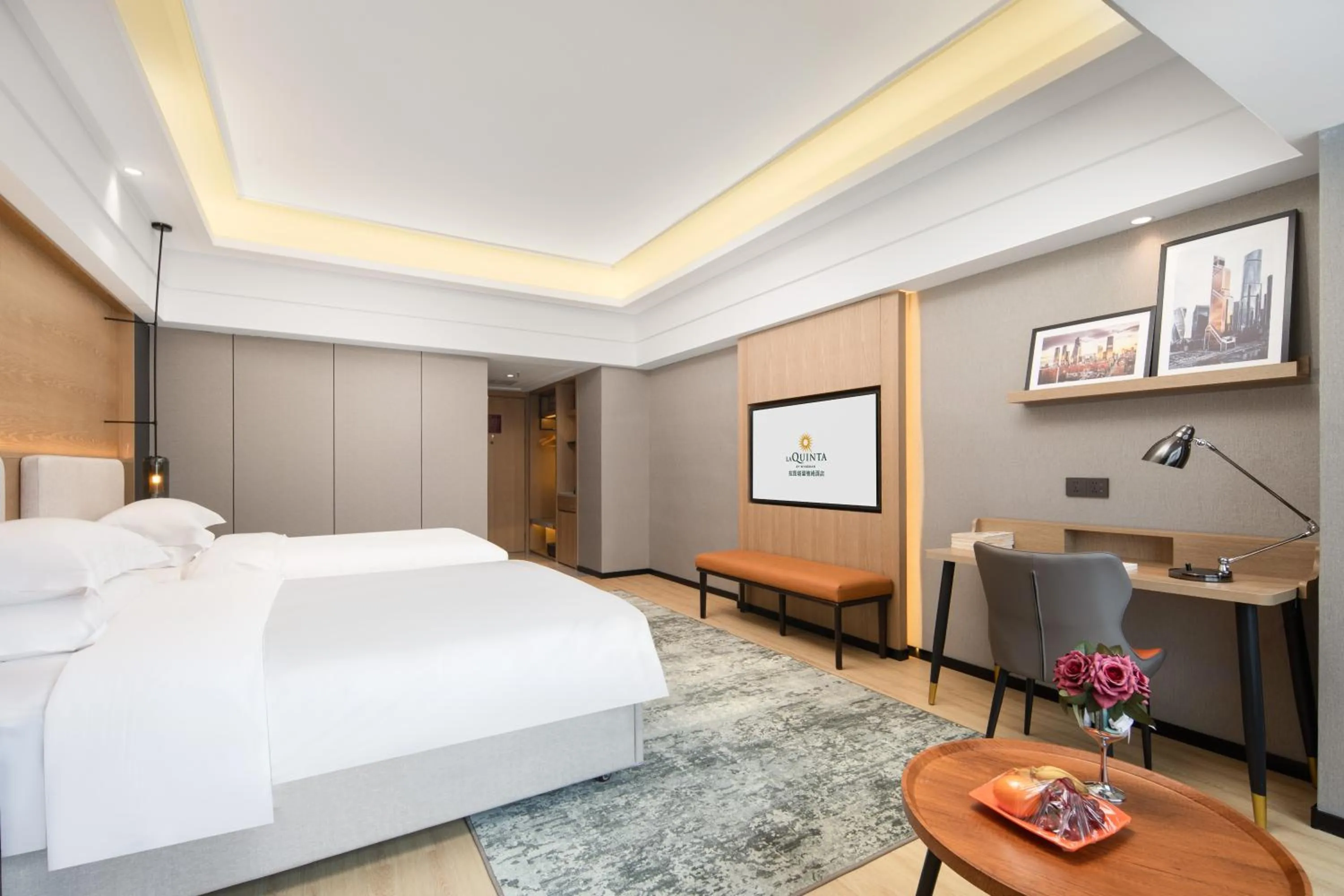 Photo of the whole room in La Quinta by Wyndham Qionghai Yinhai