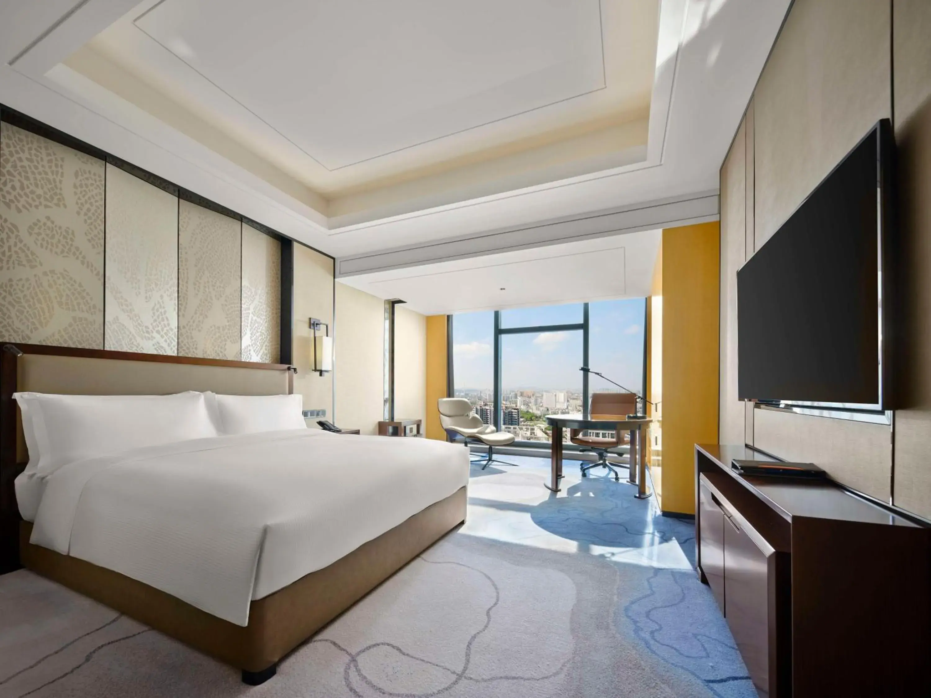 King Guest Room in Hilton Zhuzhou King Guest Room in Hilton Zhuzhou