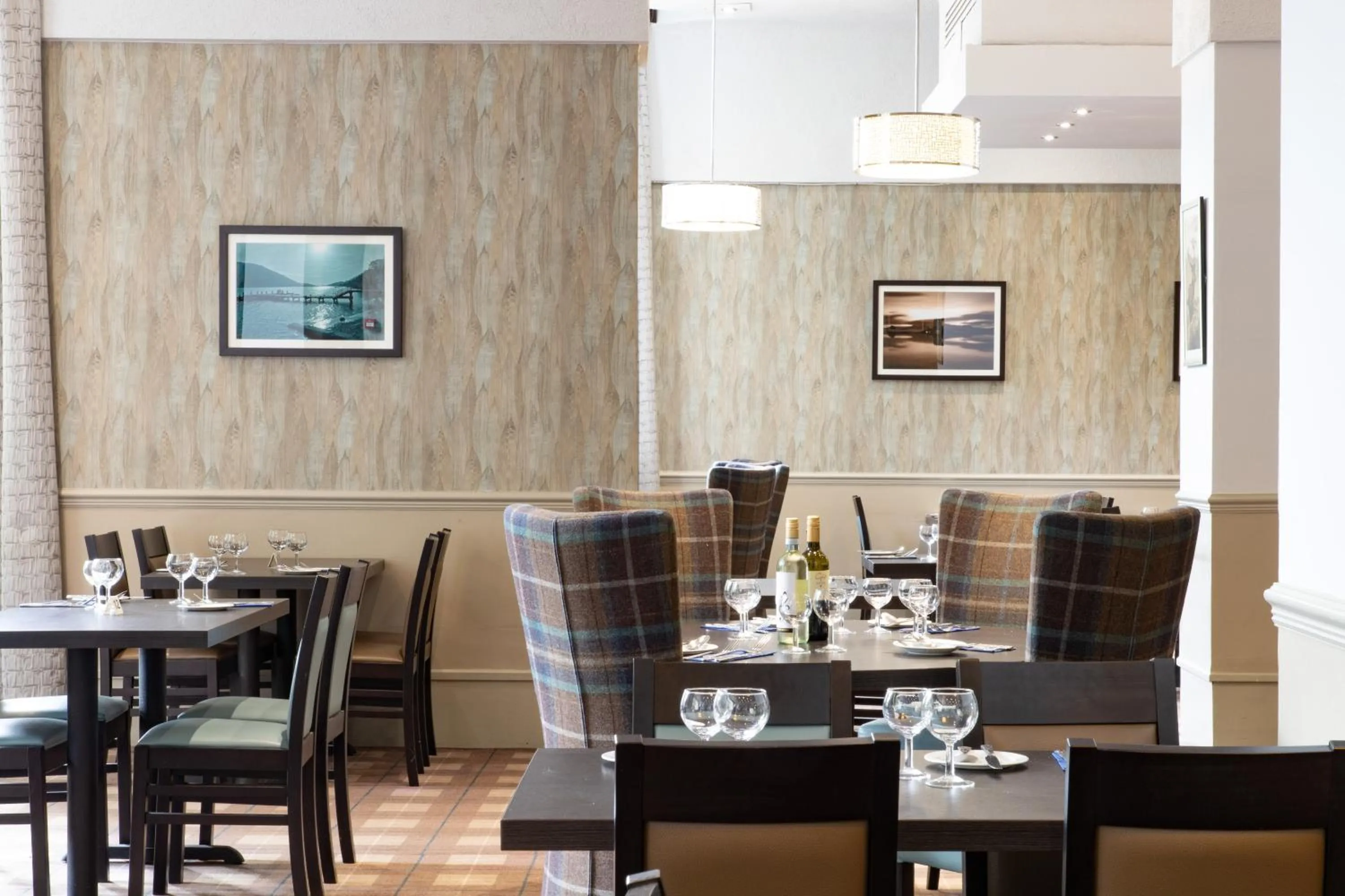 Lounge or bar in The Tarbet Hotel