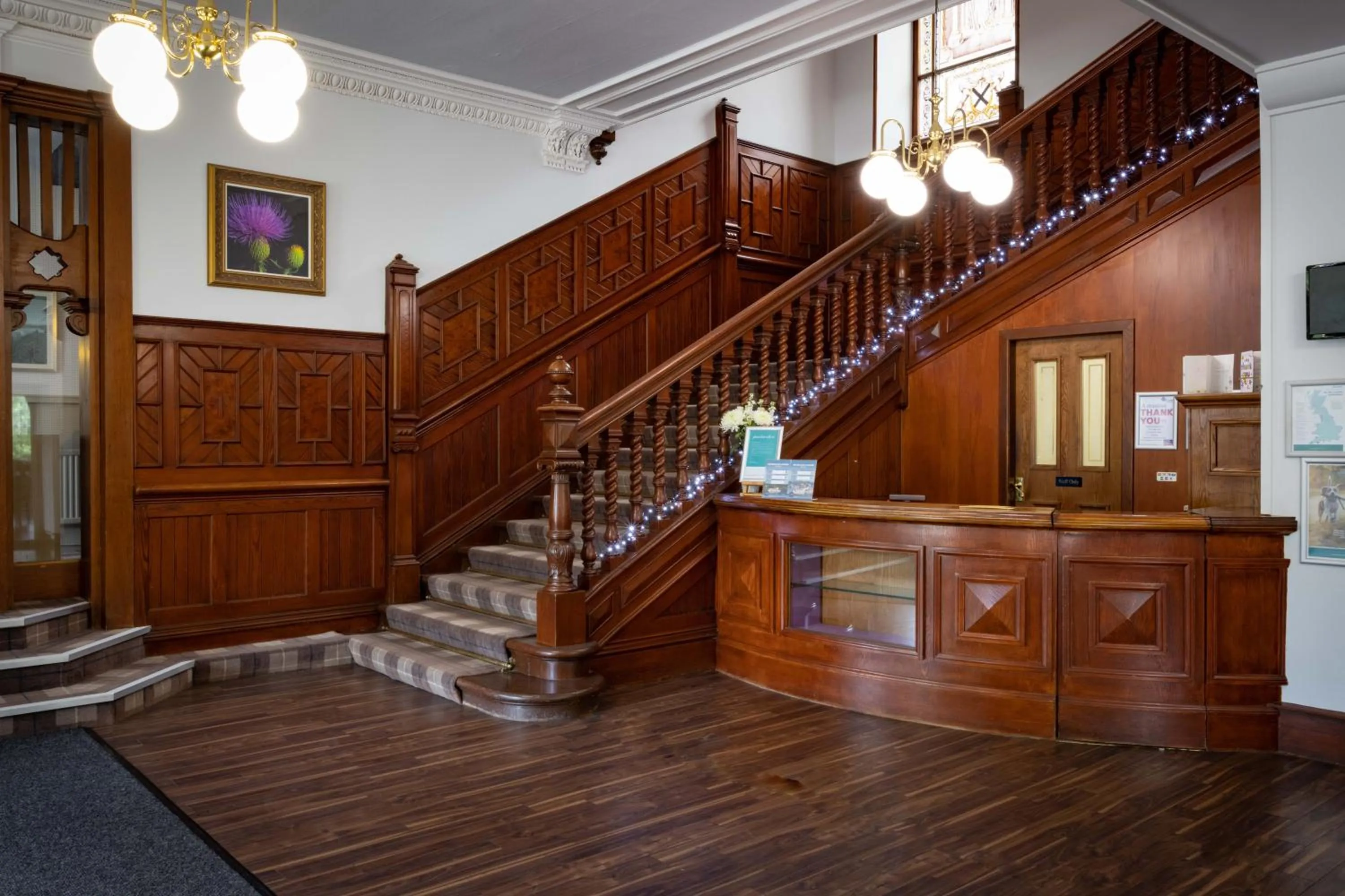 Lobby or reception in The Tarbet Hotel