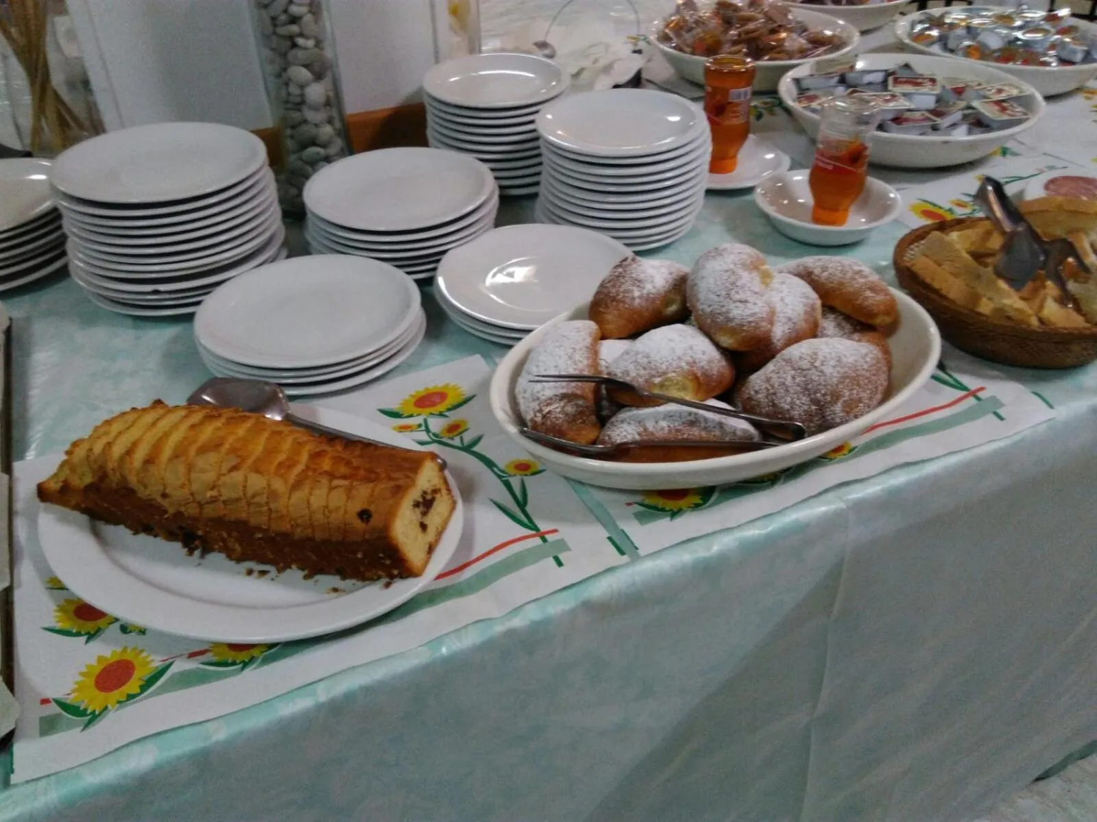 Food in Hotel Caravan B&B